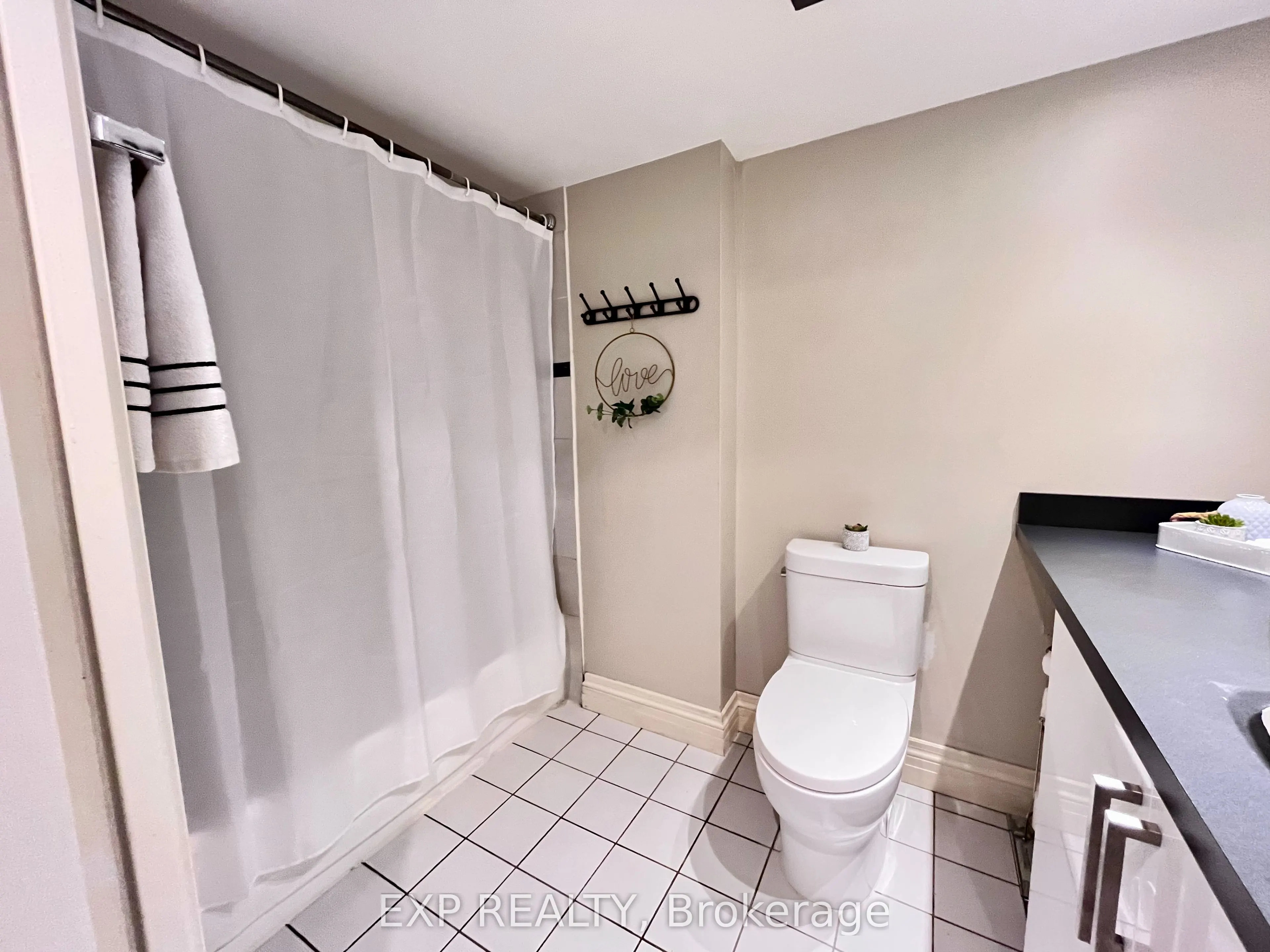 725 King Street W, #705