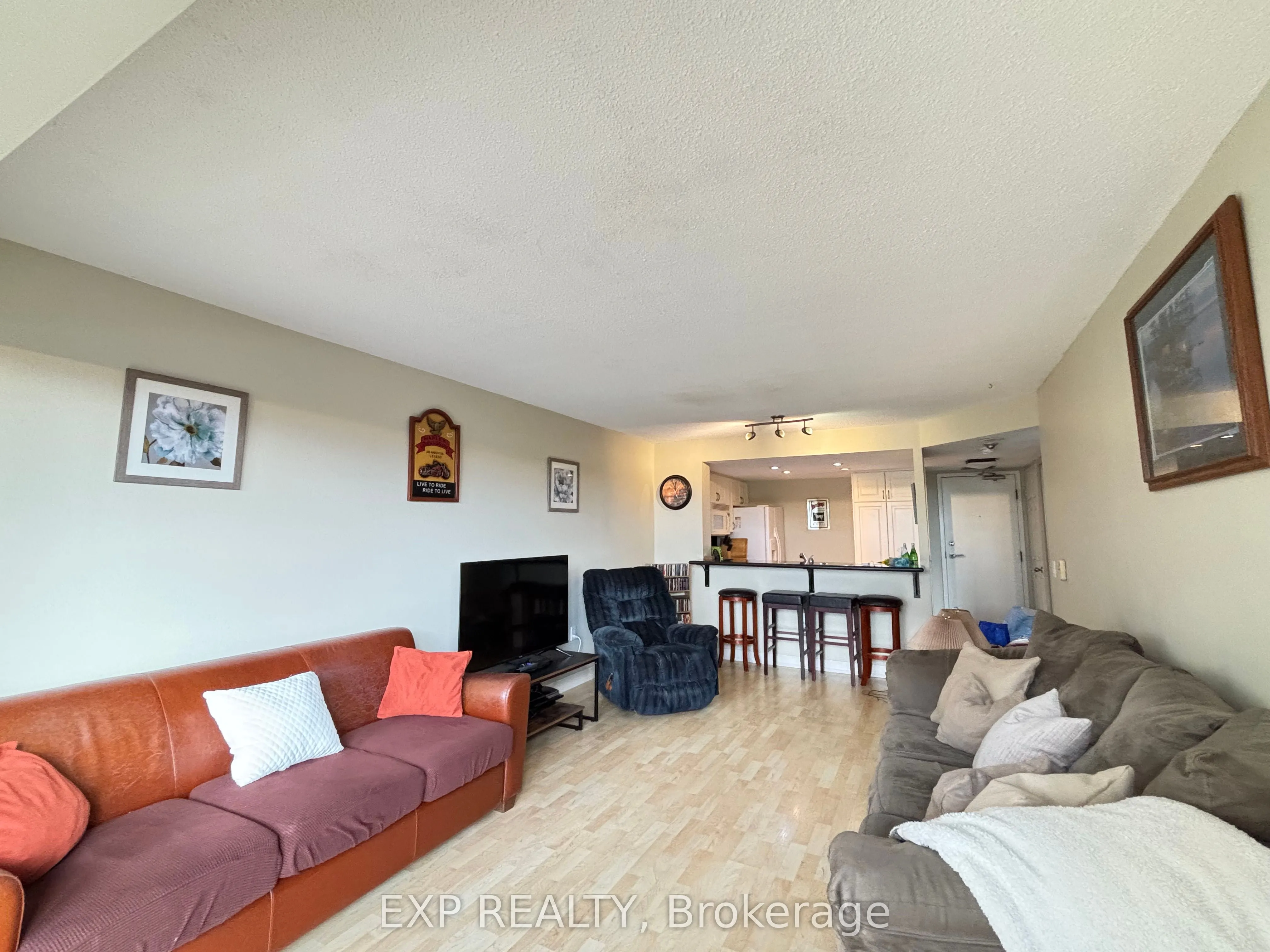 725 King Street W, #705