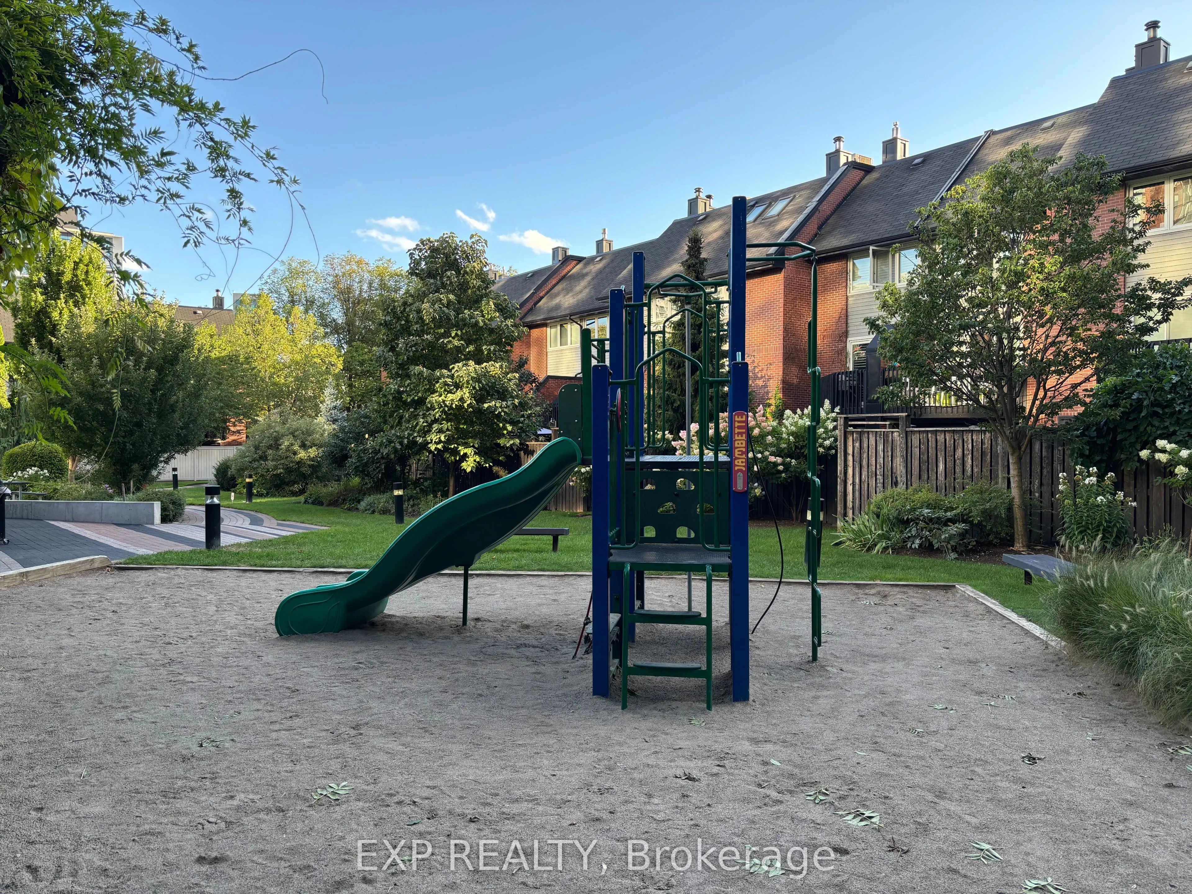725 King Street W, #705