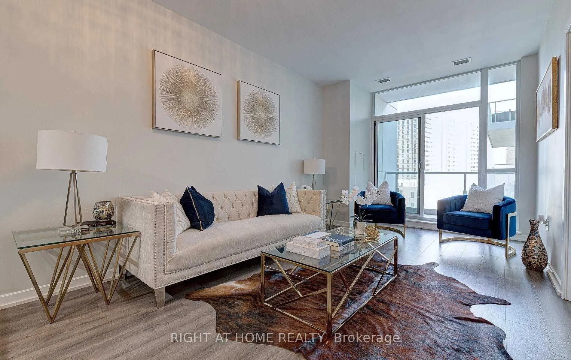 62 Forest Manor Road, #404