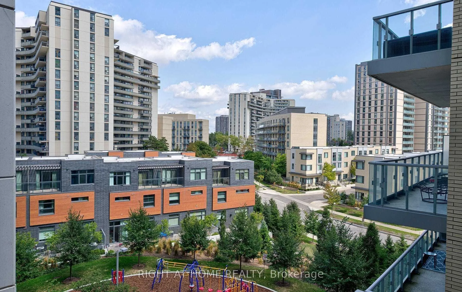 62 Forest Manor Road, #404