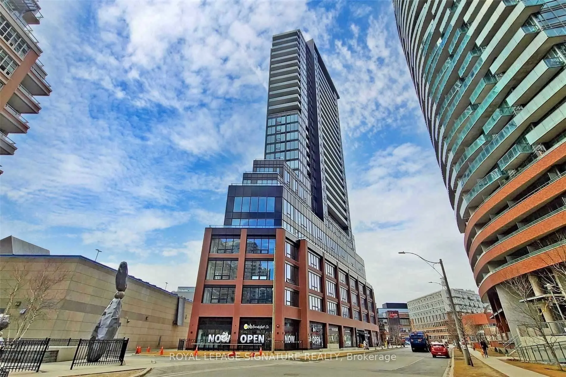 135 East Liberty Street, #1802