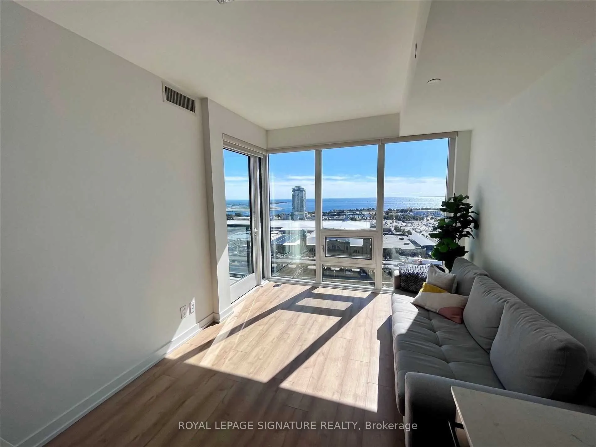 135 East Liberty Street, #1802