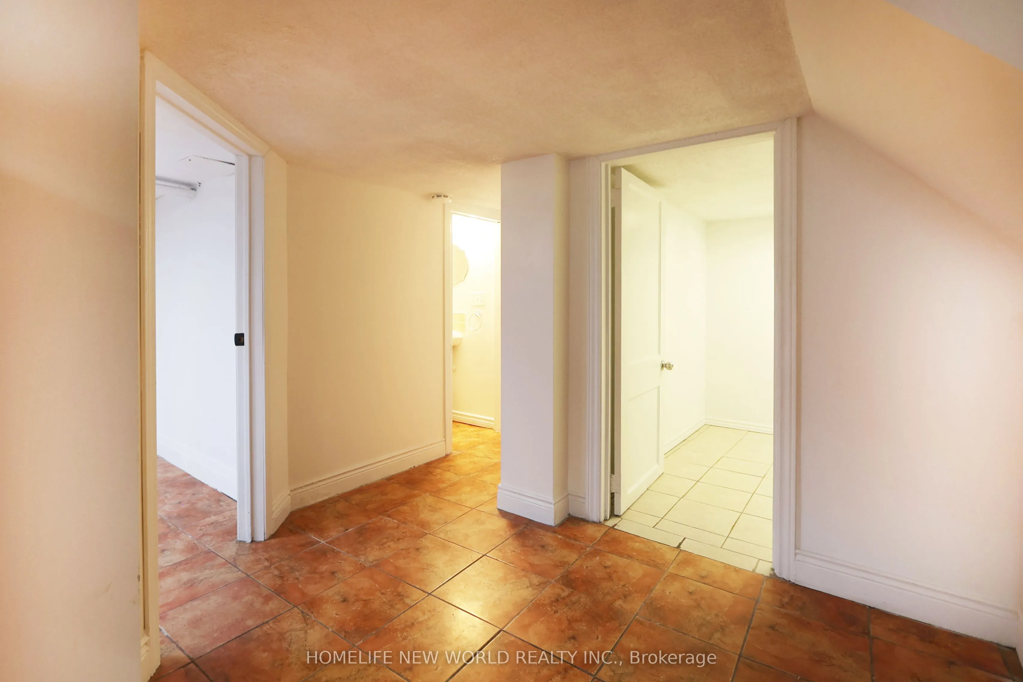 609 Glenholme Avenue, #Lower