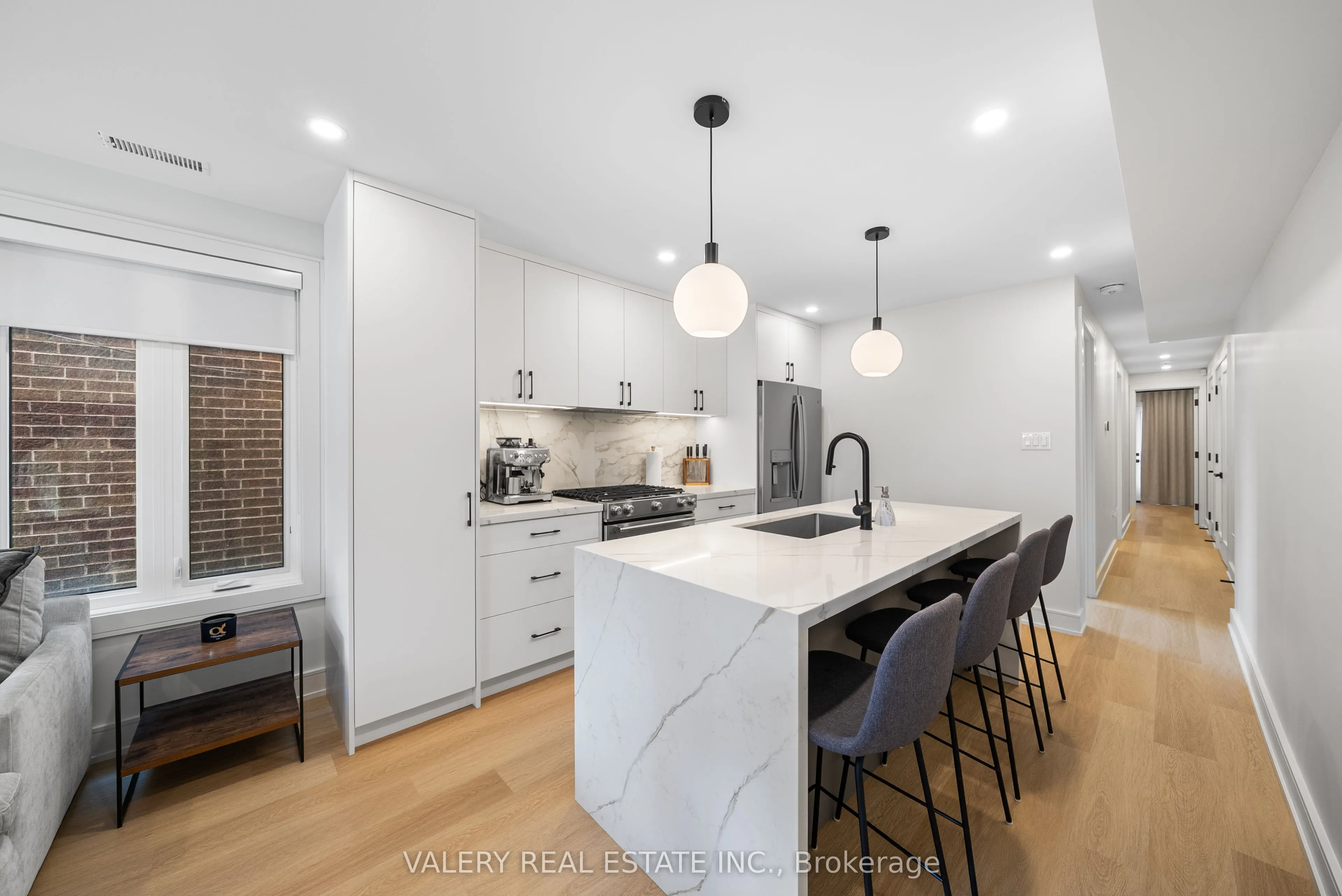 84 Argyle Street, #MAIN