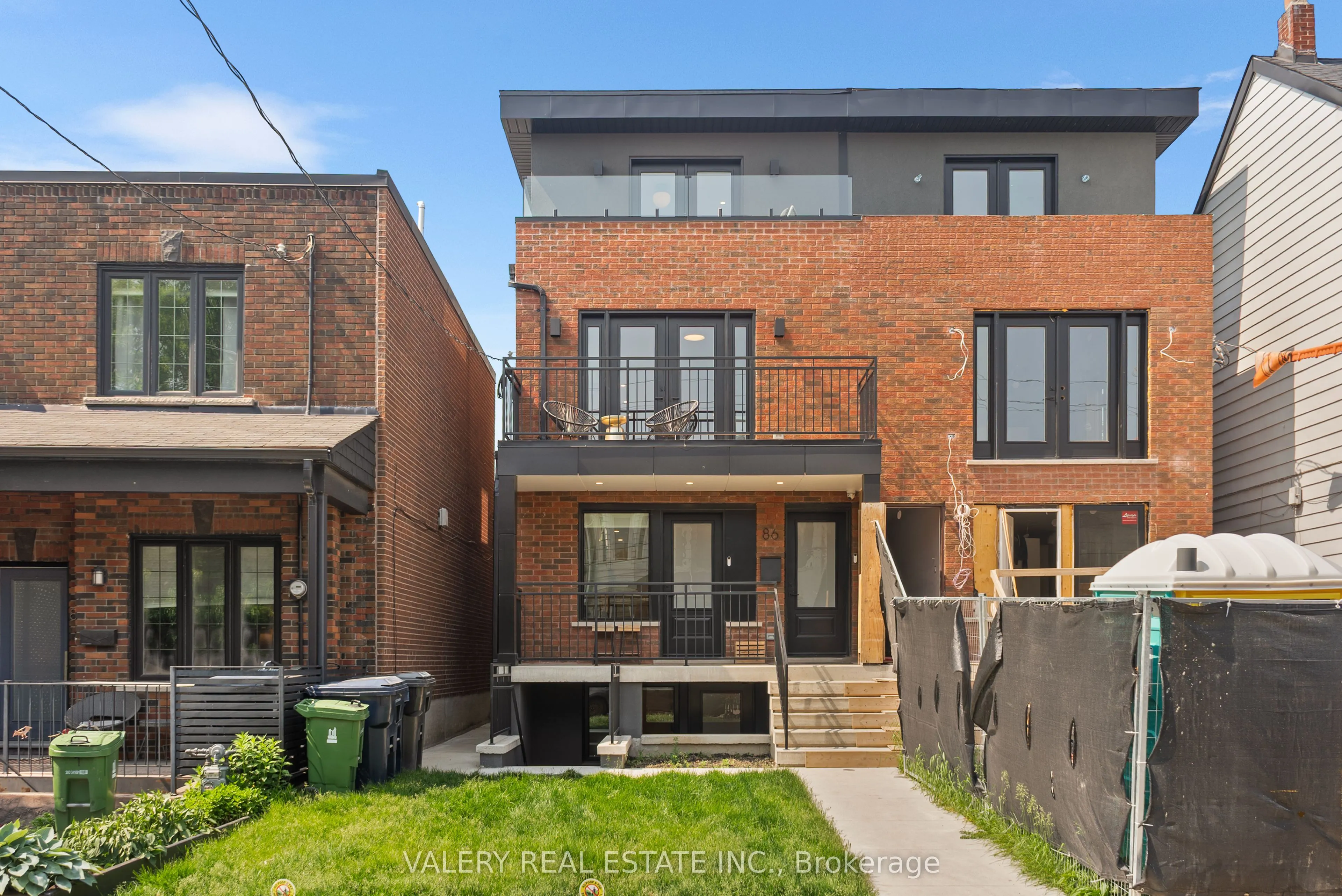 84 Argyle Street, #MAIN