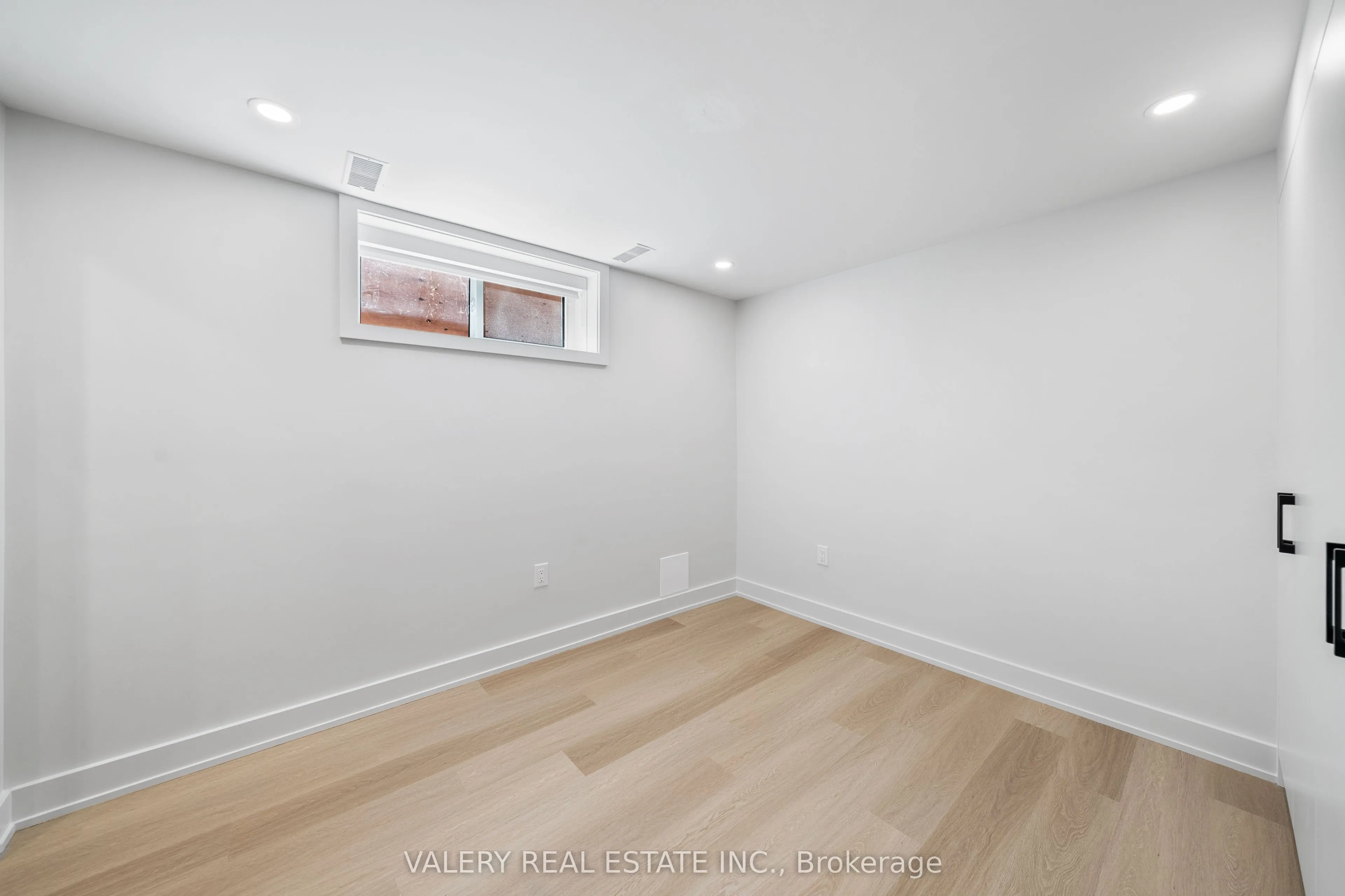 84 Argyle Street, #LOWER