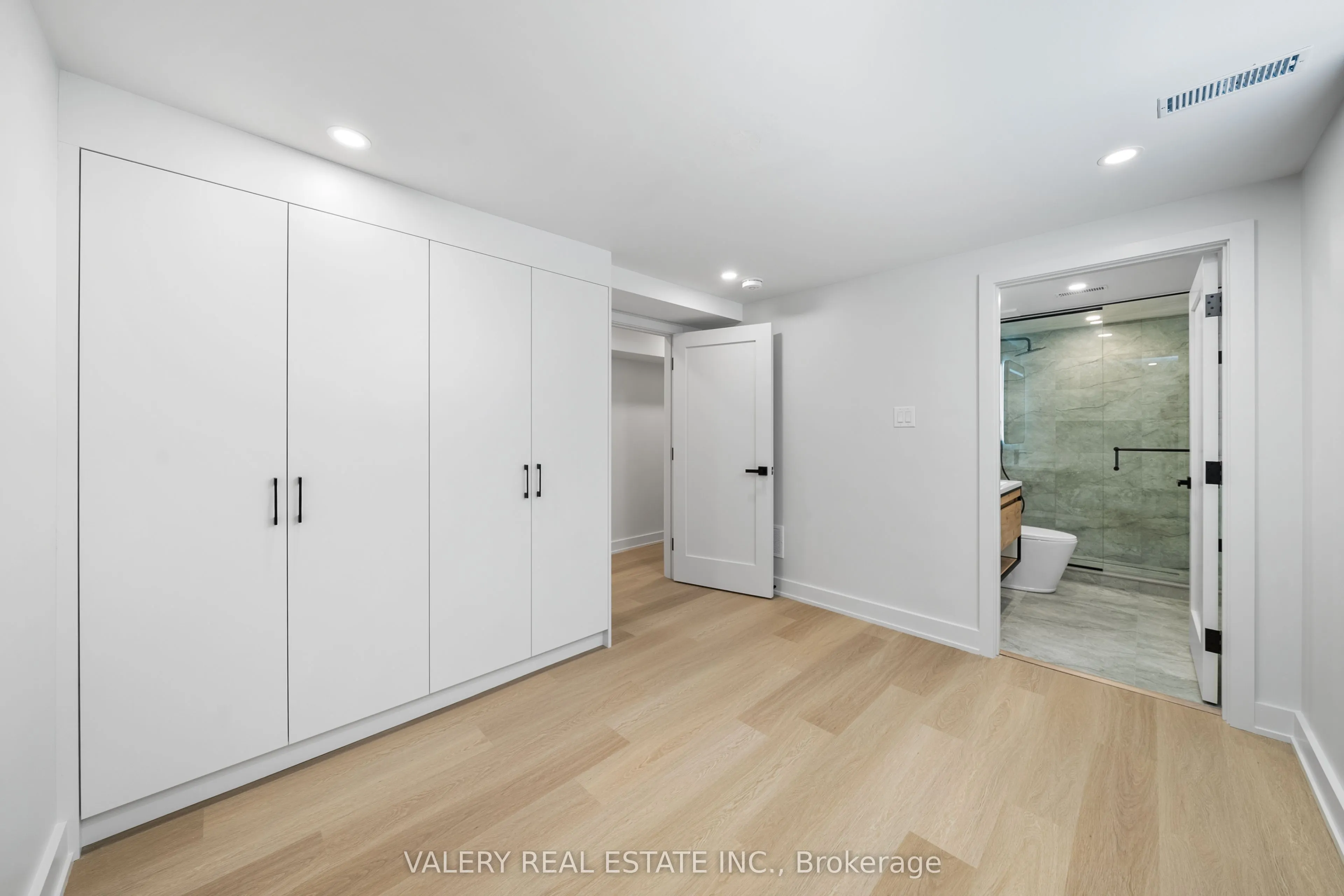 84 Argyle Street, #LOWER