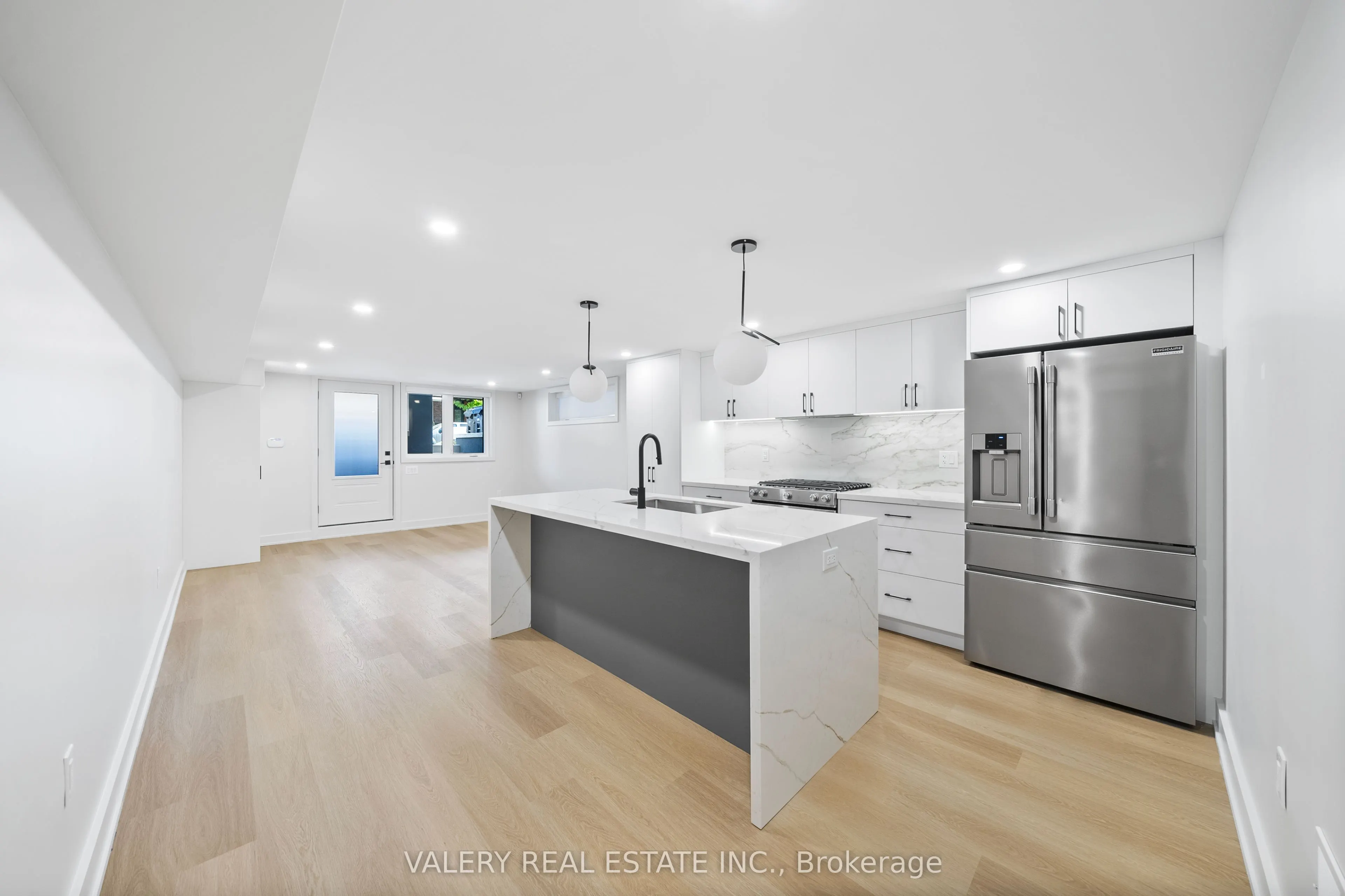 84 Argyle Street, #LOWER