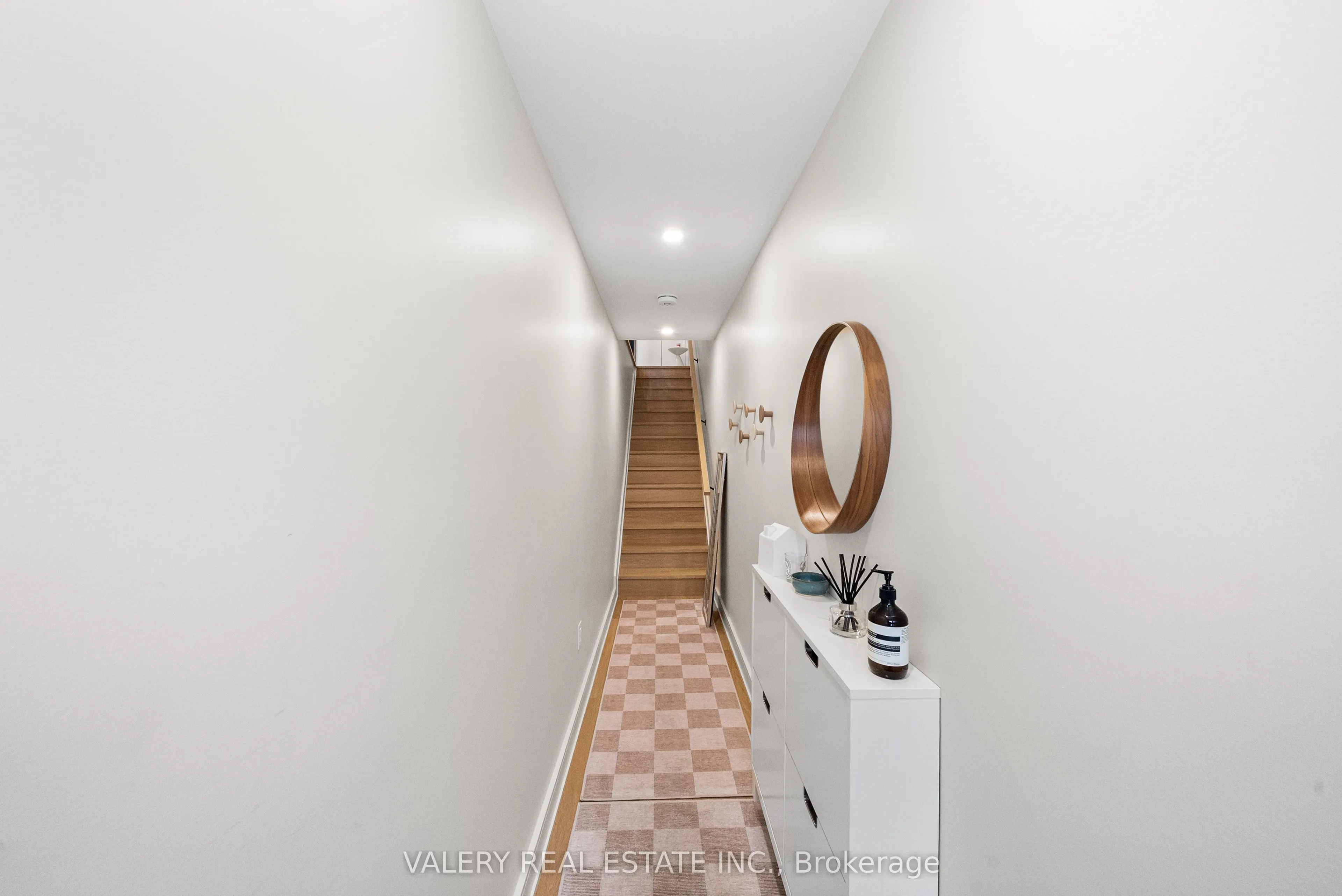 84 Argyle Street, #UPPER