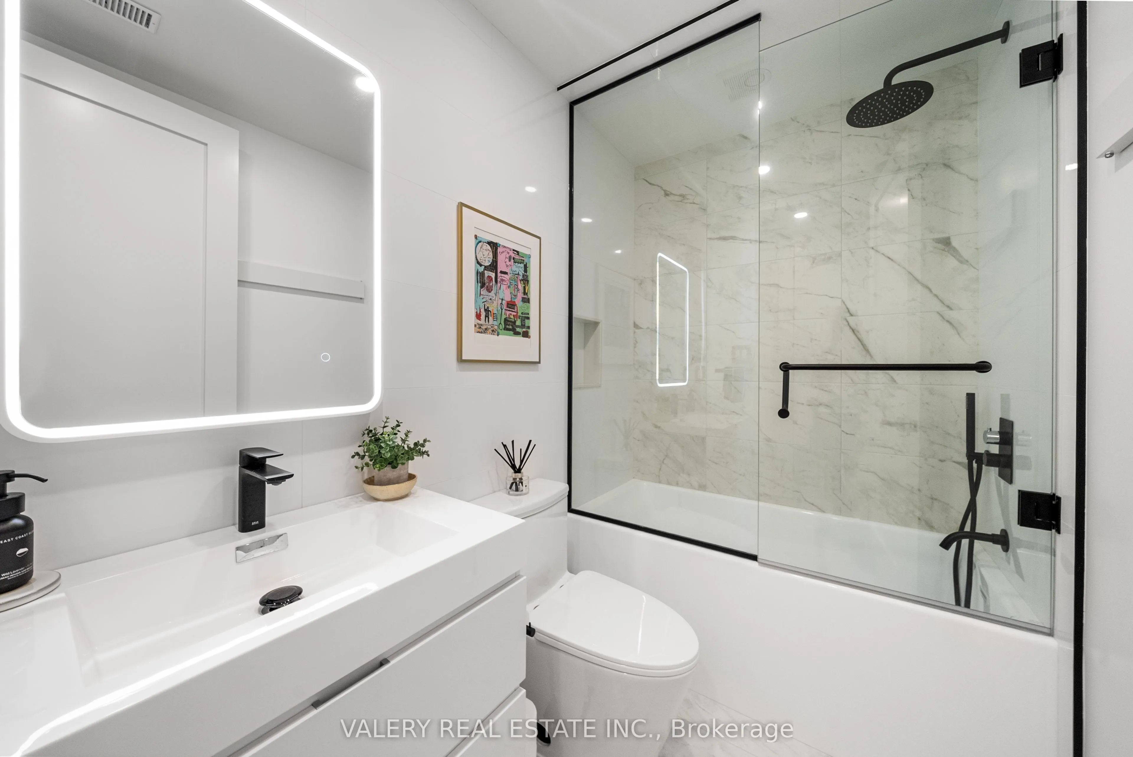 84 Argyle Street, #UPPER