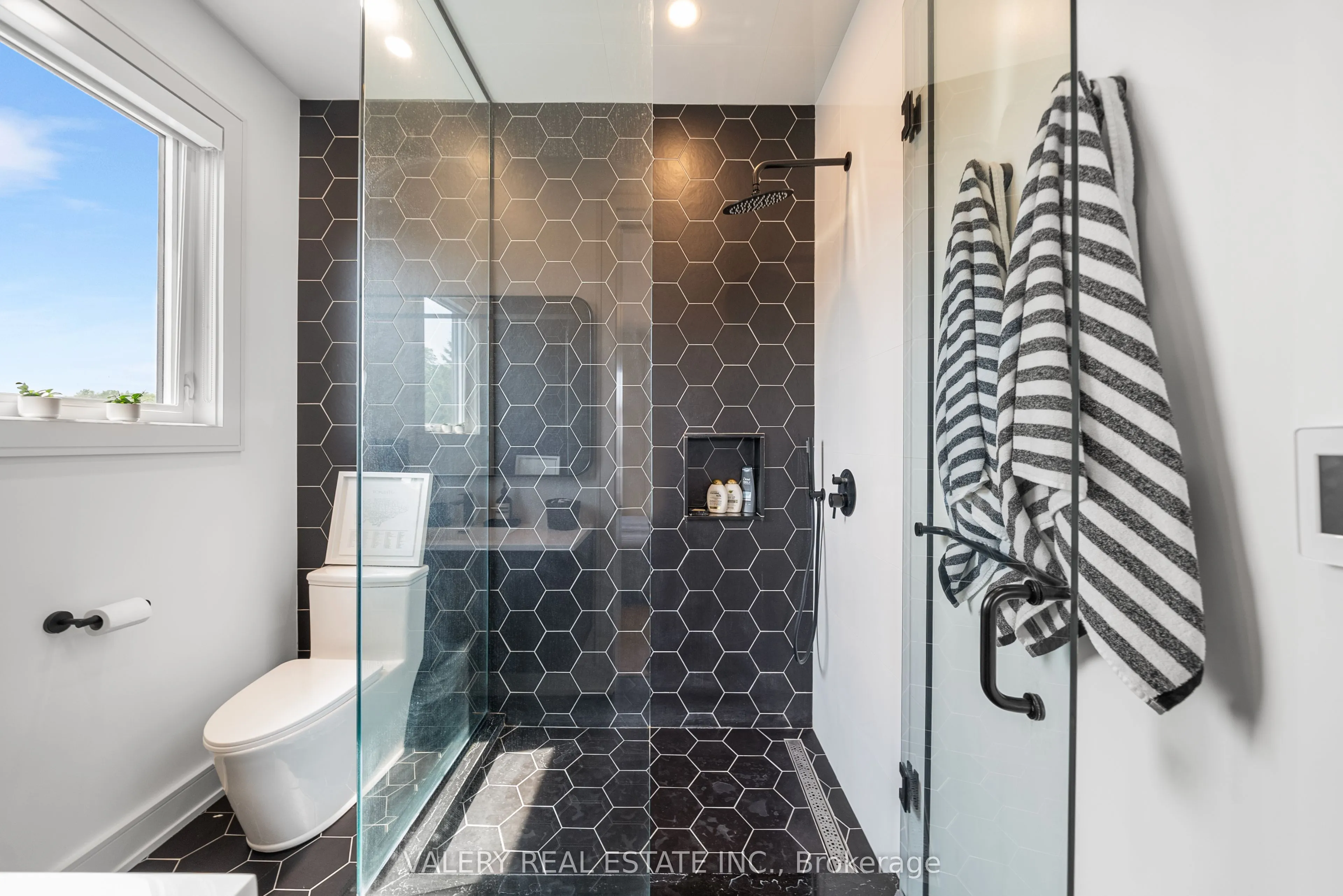 84 Argyle Street, #UPPER