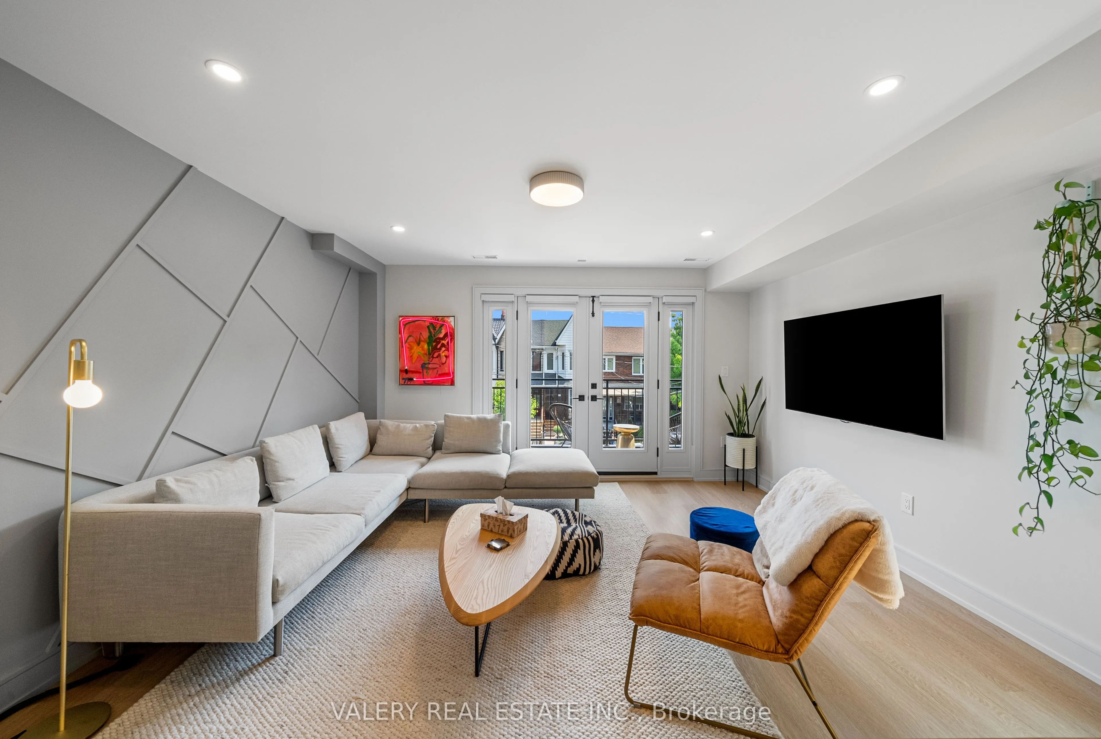 84 Argyle Street, #UPPER