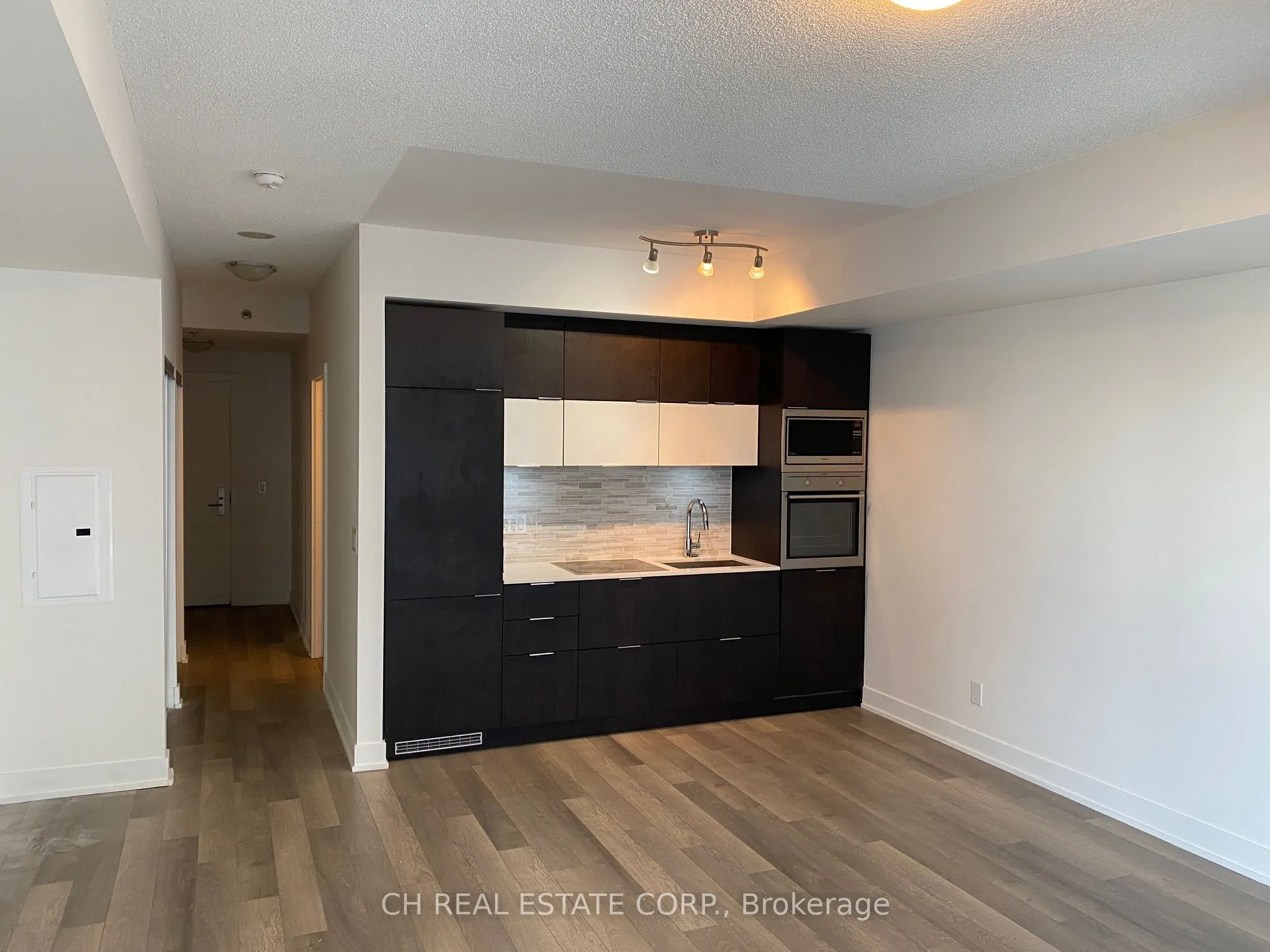 318 Richmond Street W, #1810