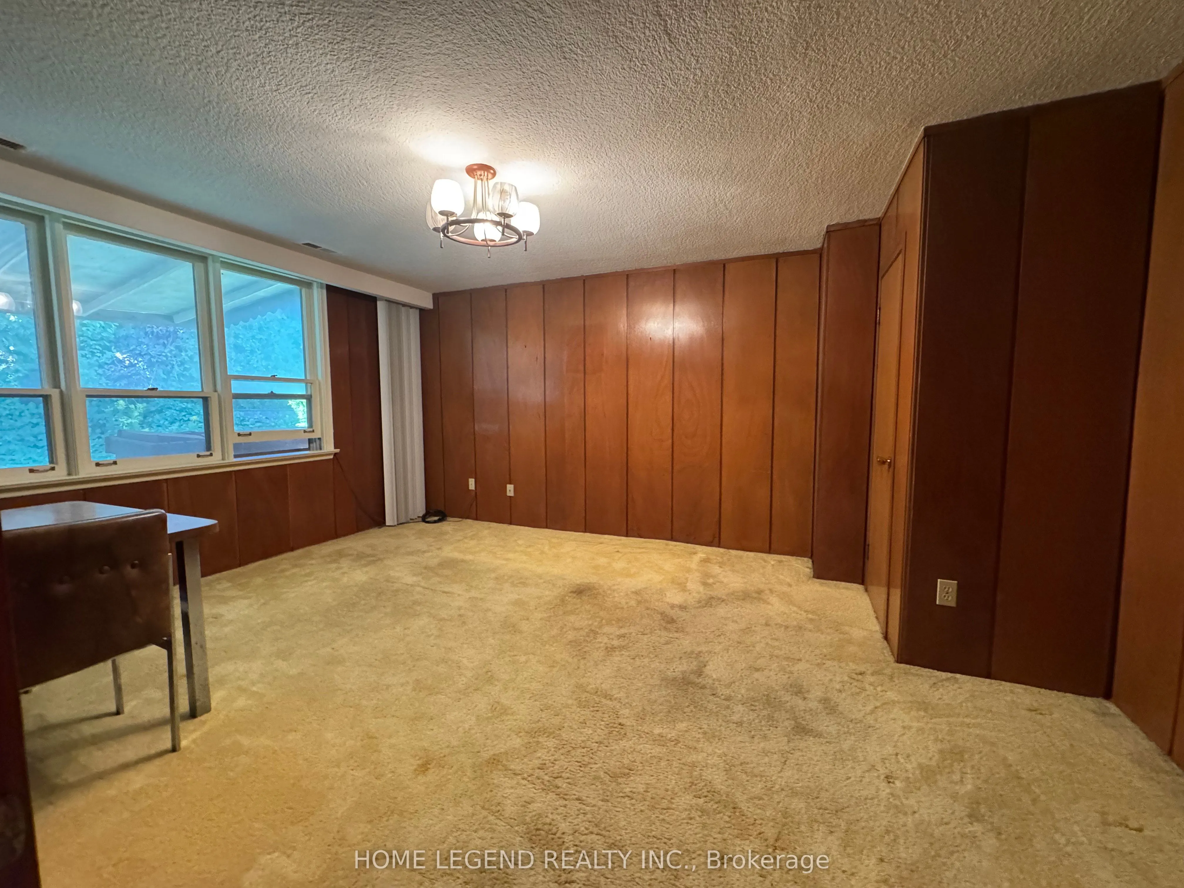 29 Whittaker Crescent