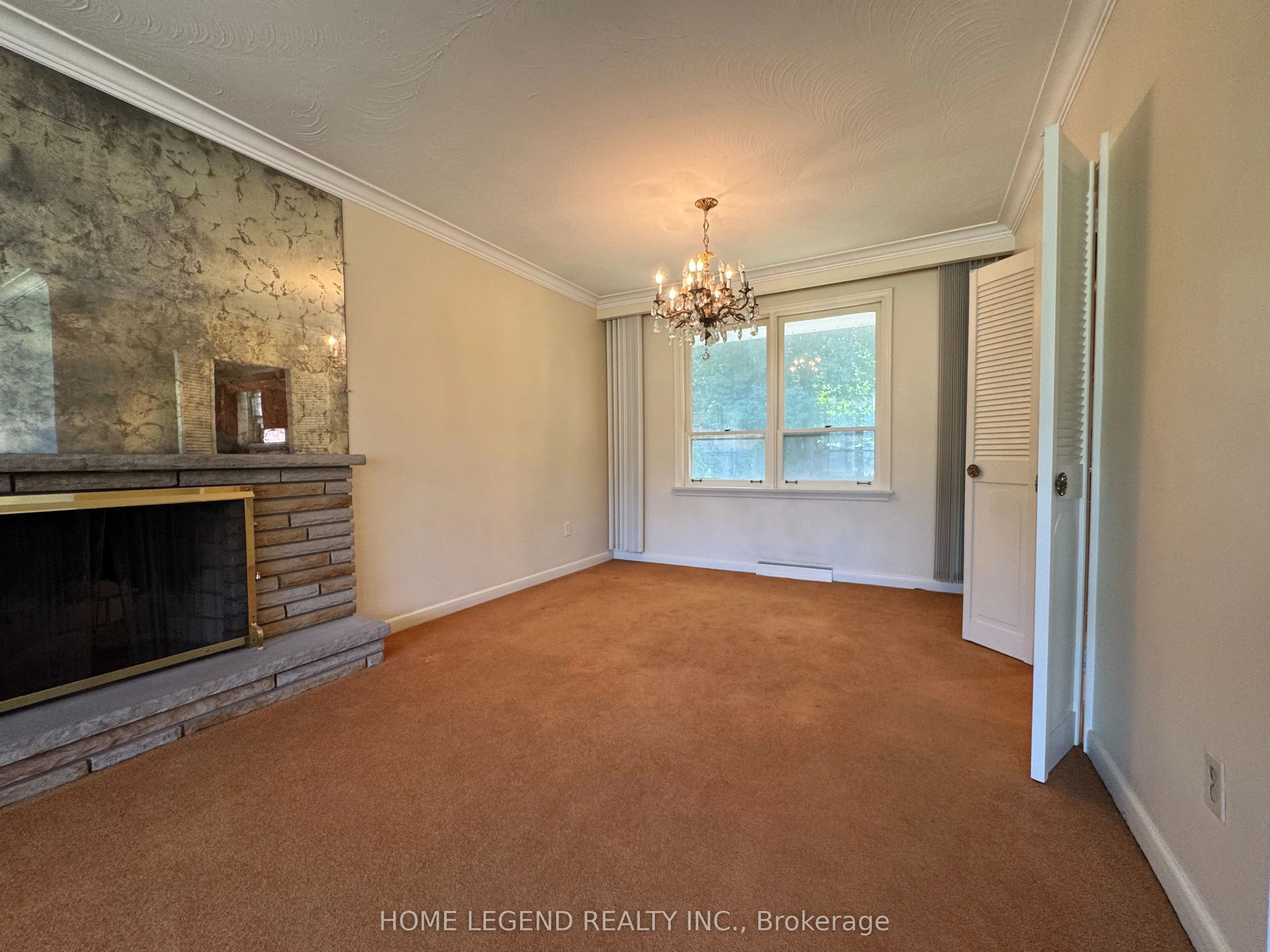 29 Whittaker Crescent