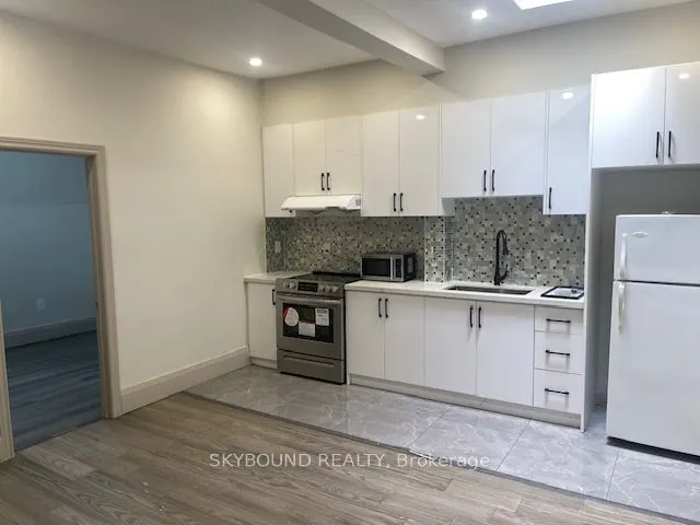 442 Queen Street W, #Apt 2