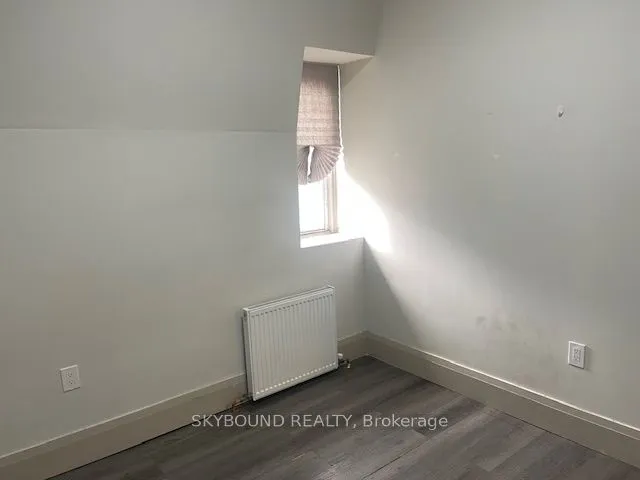 442 Queen Street W, #Apt 2