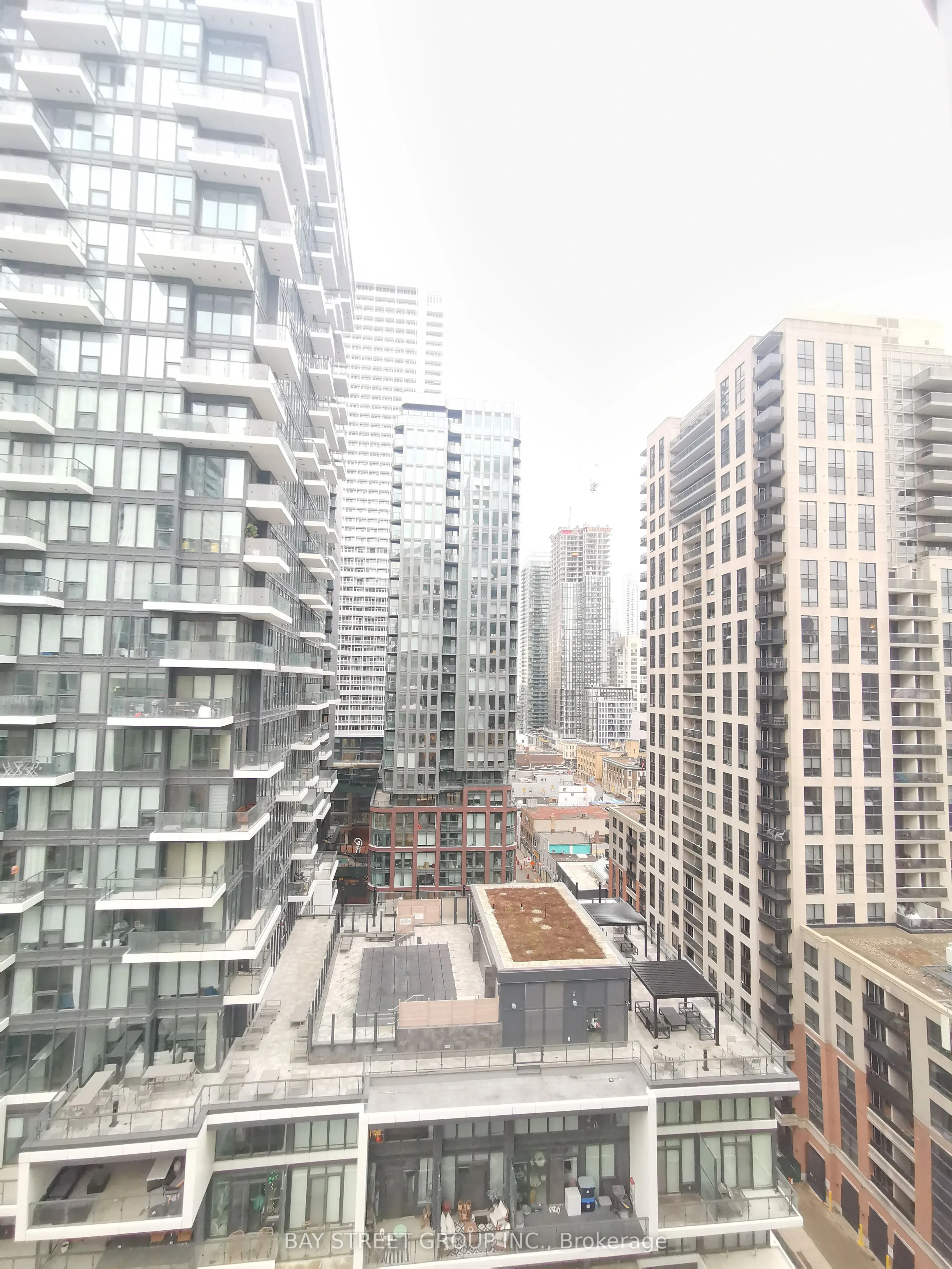 68 Shuter Street, #1602
