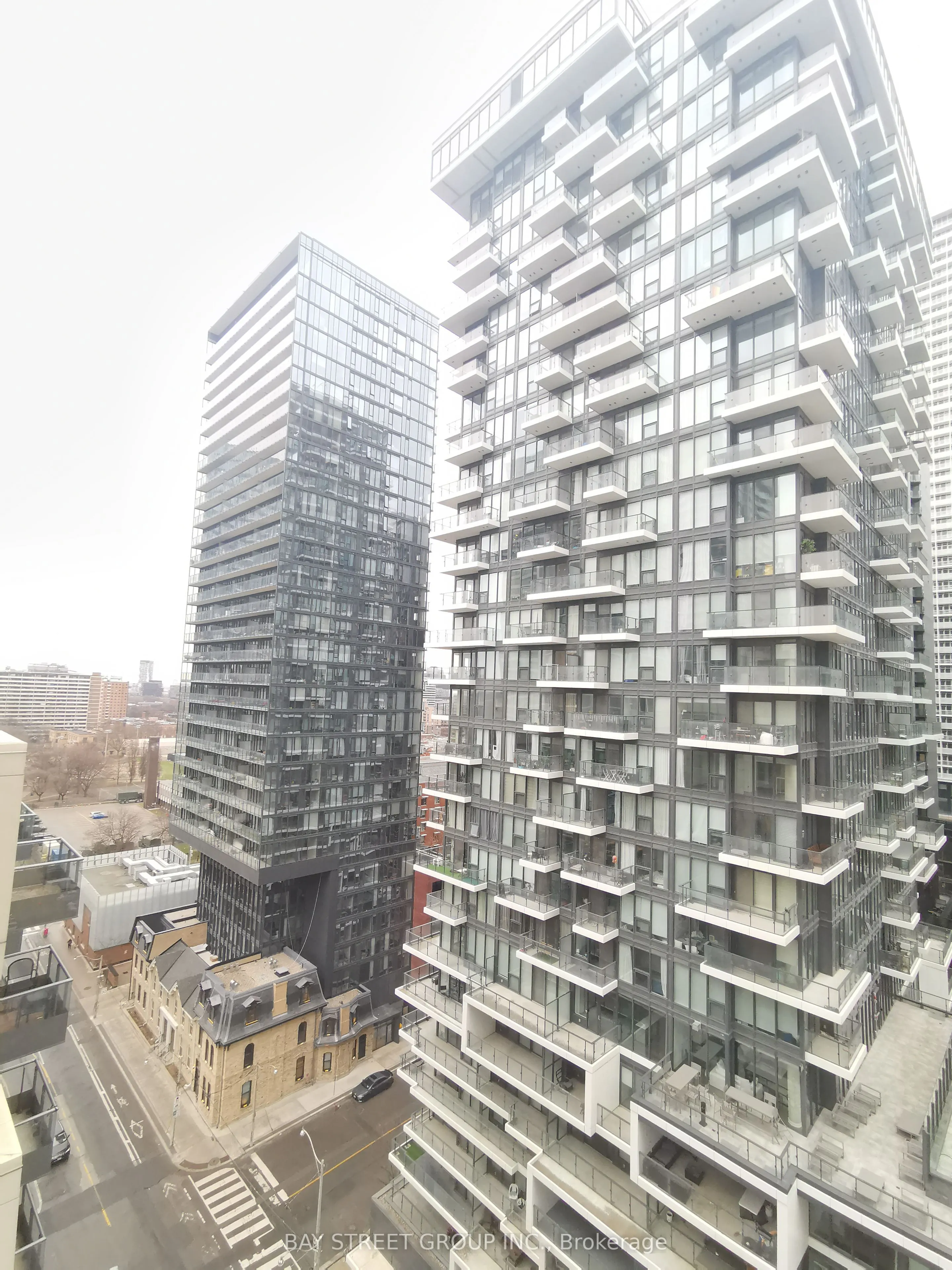 68 Shuter Street, #1602
