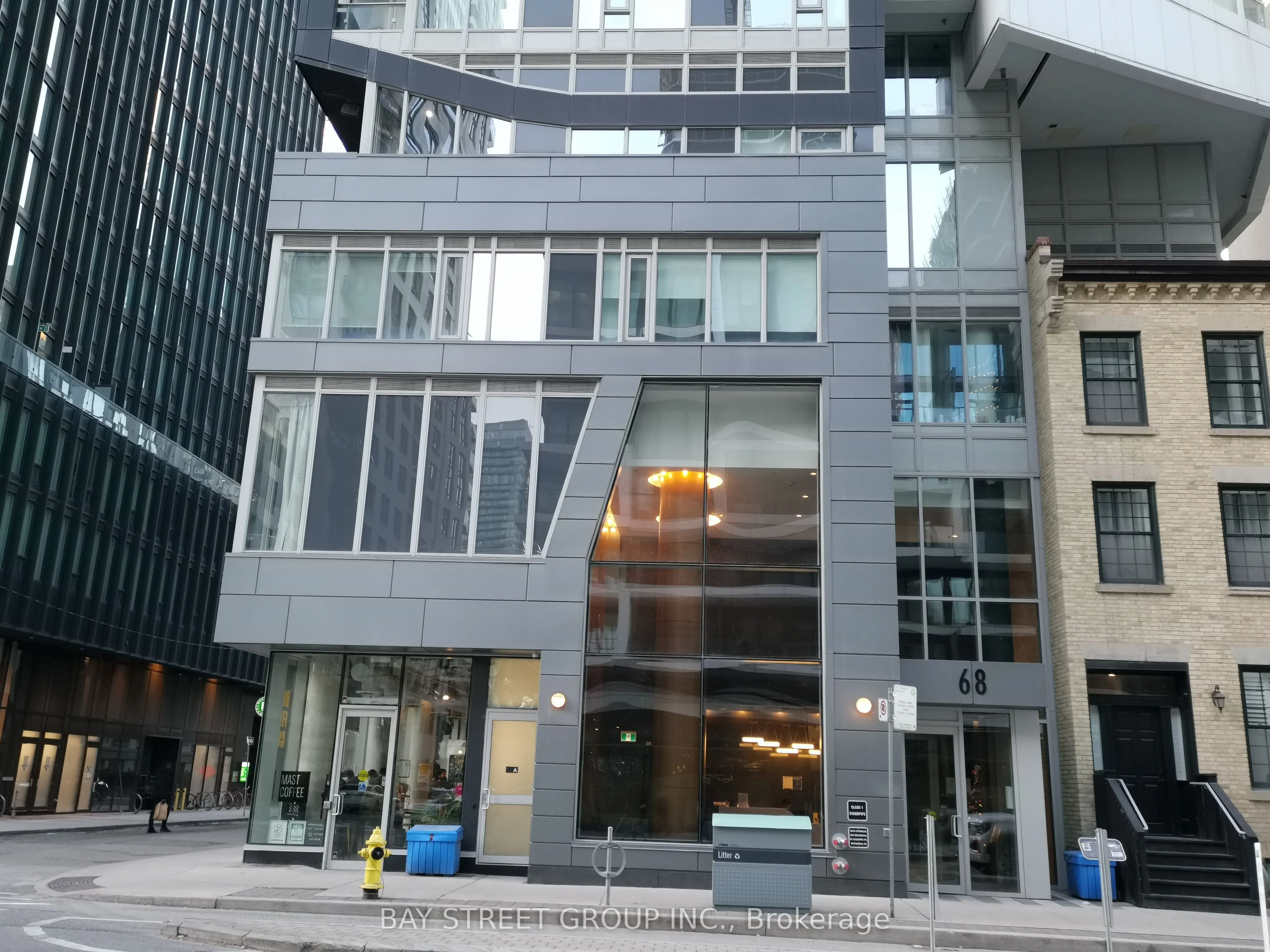 68 Shuter Street, #1602