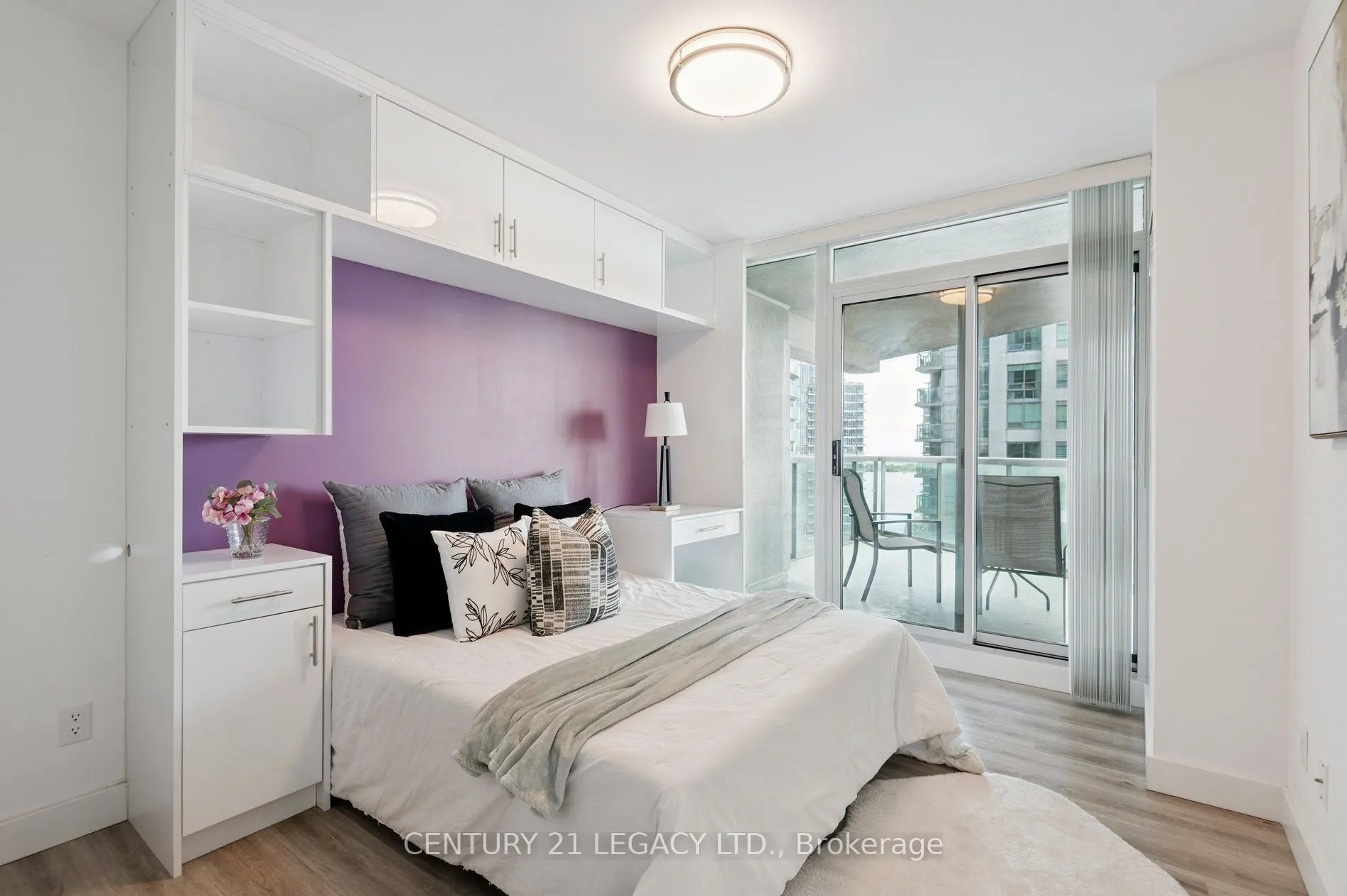 30 Grand Trunk Crescent, #3311