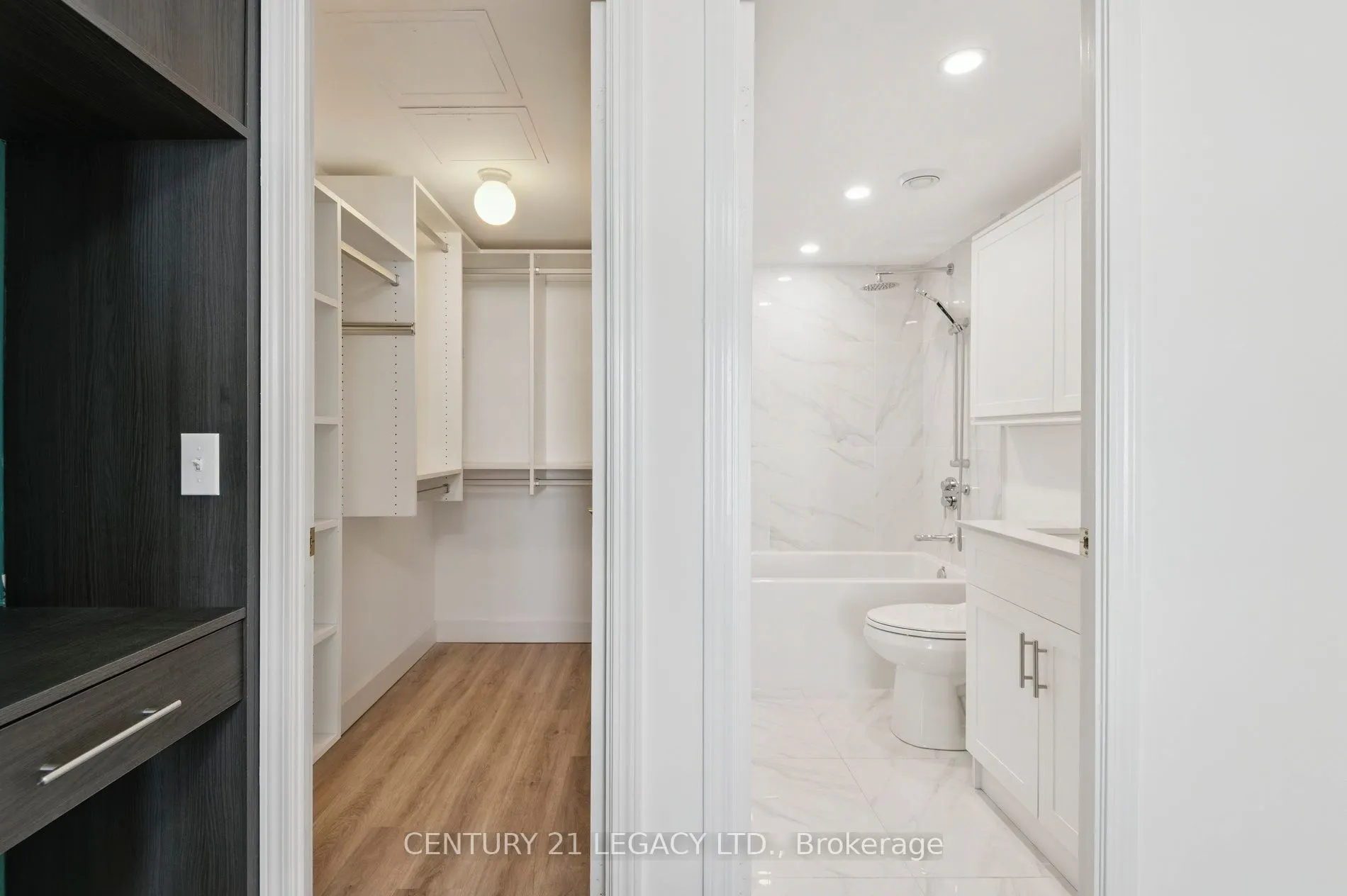 30 Grand Trunk Crescent, #3311