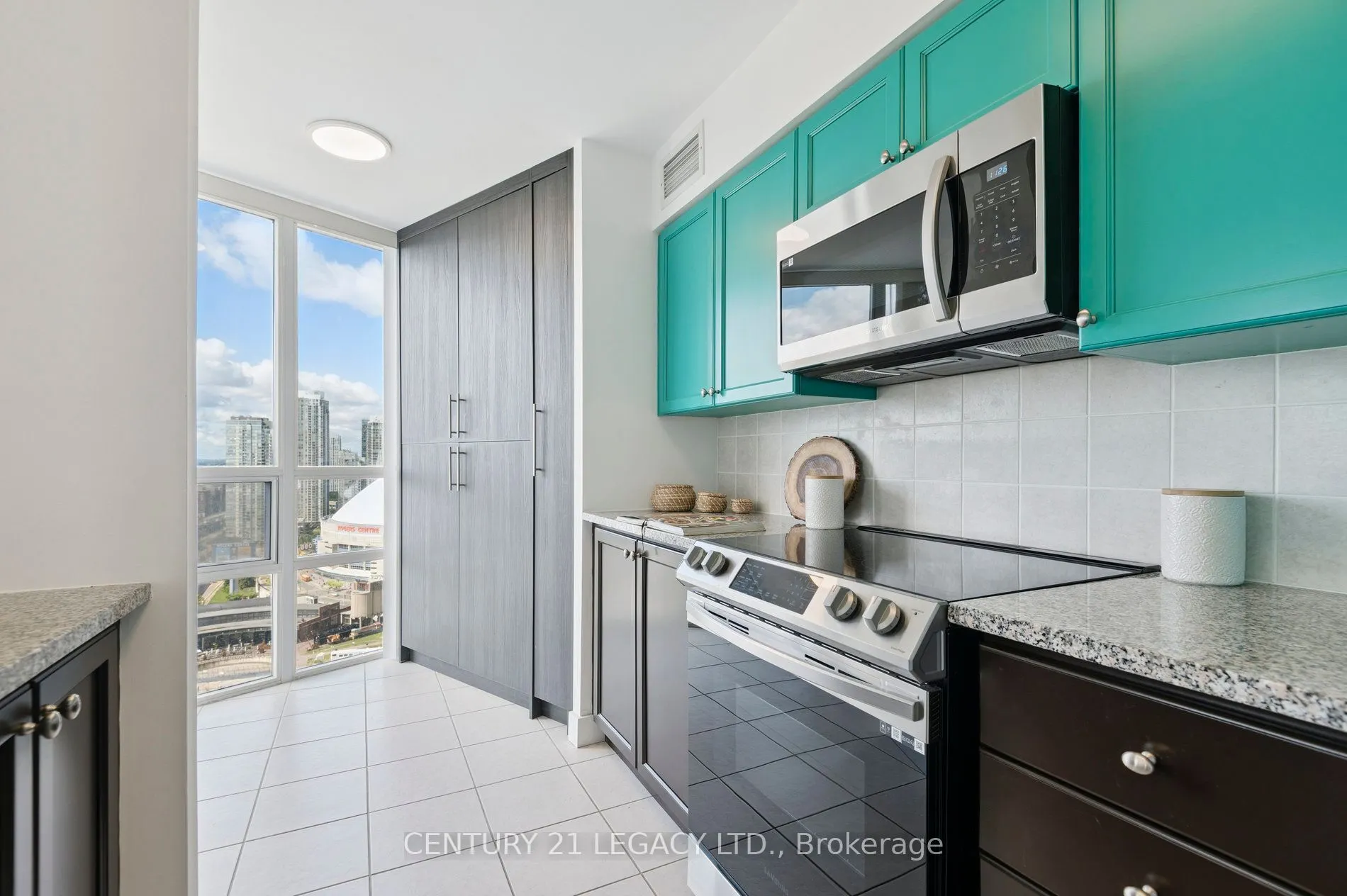 30 Grand Trunk Crescent, #3311