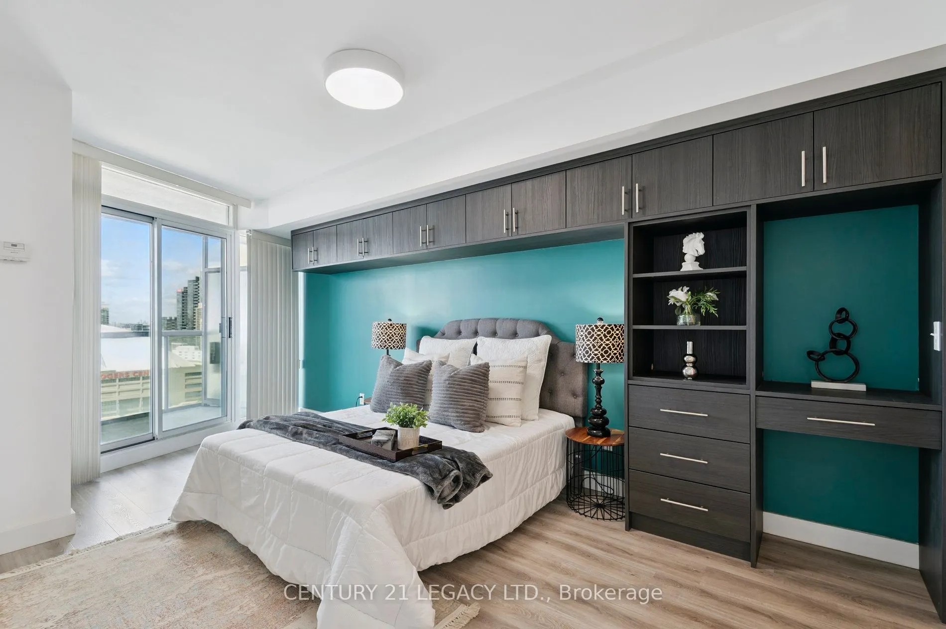 30 Grand Trunk Crescent, #3311