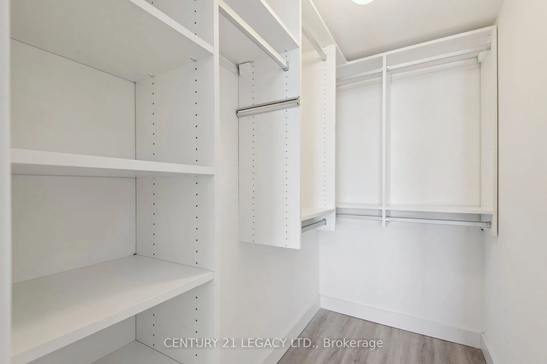 30 Grand Trunk Crescent, #3311