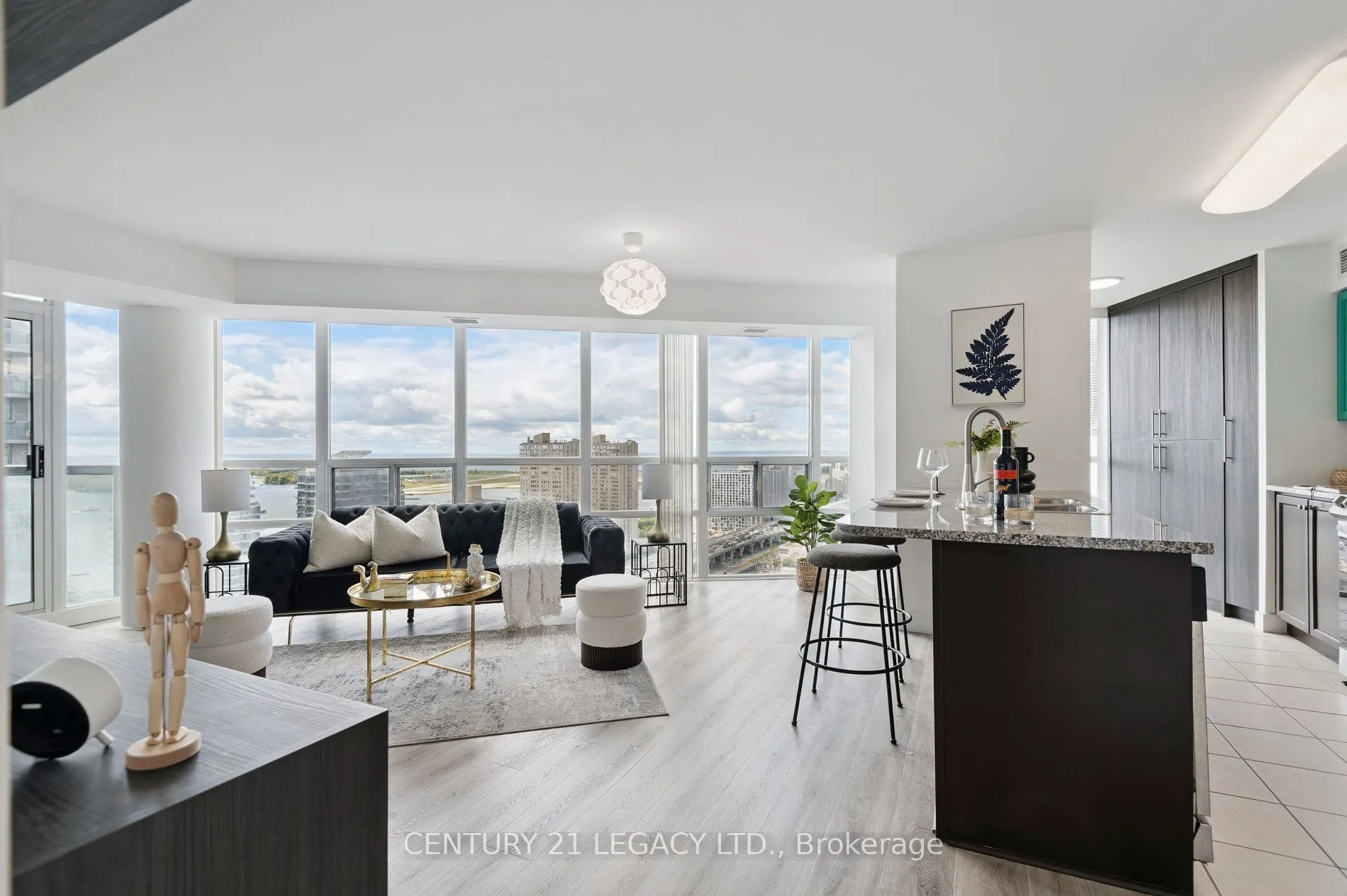 30 Grand Trunk Crescent, #3311