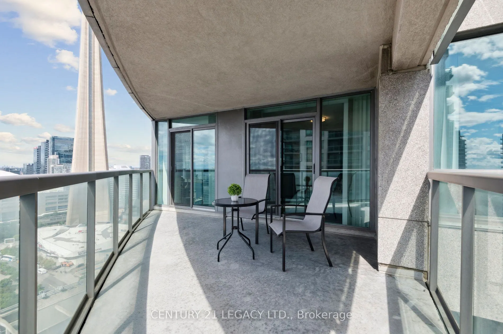 30 Grand Trunk Crescent, #3311