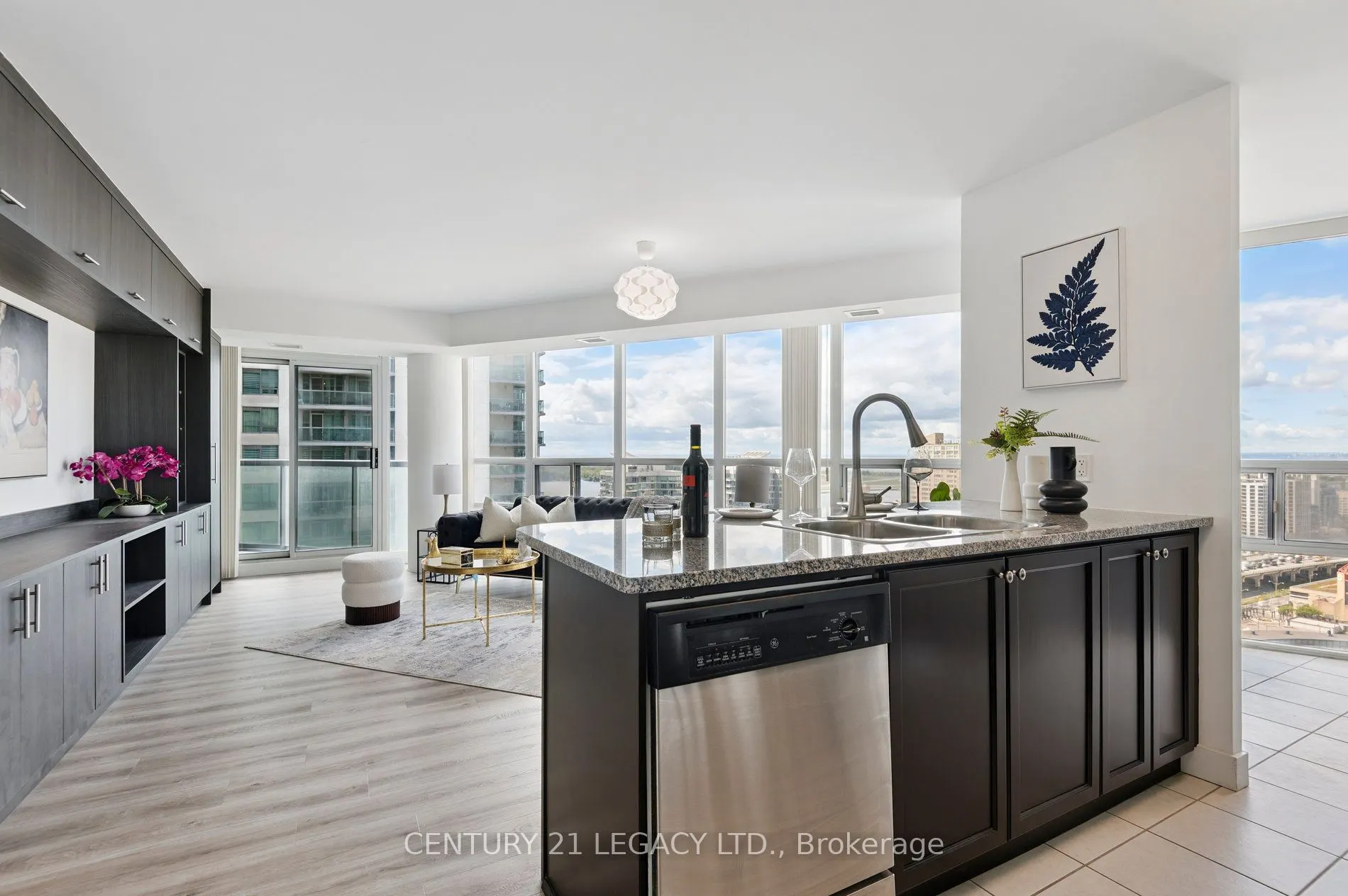 30 Grand Trunk Crescent, #3311