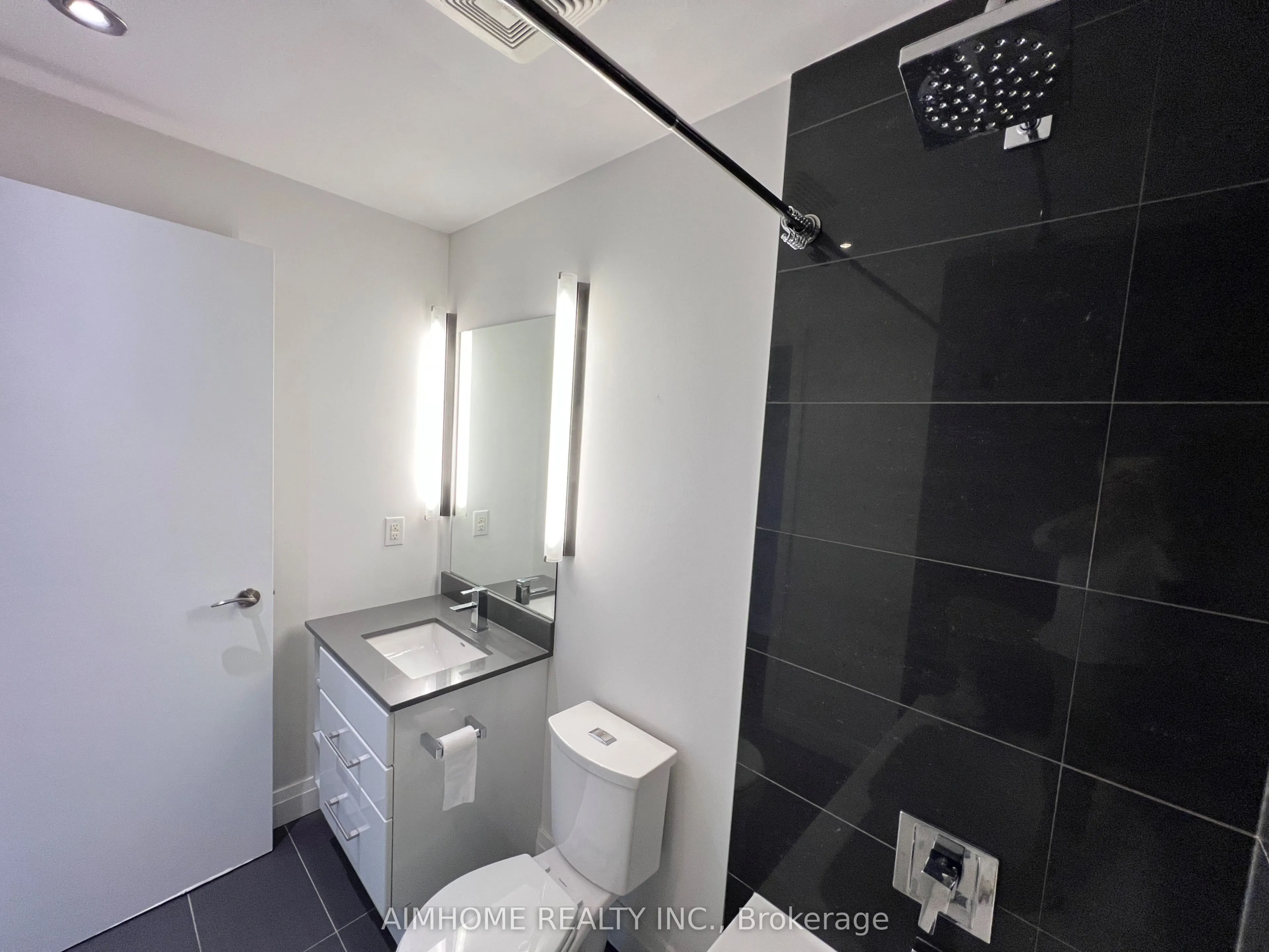 21 Clairtrell Road, #506
