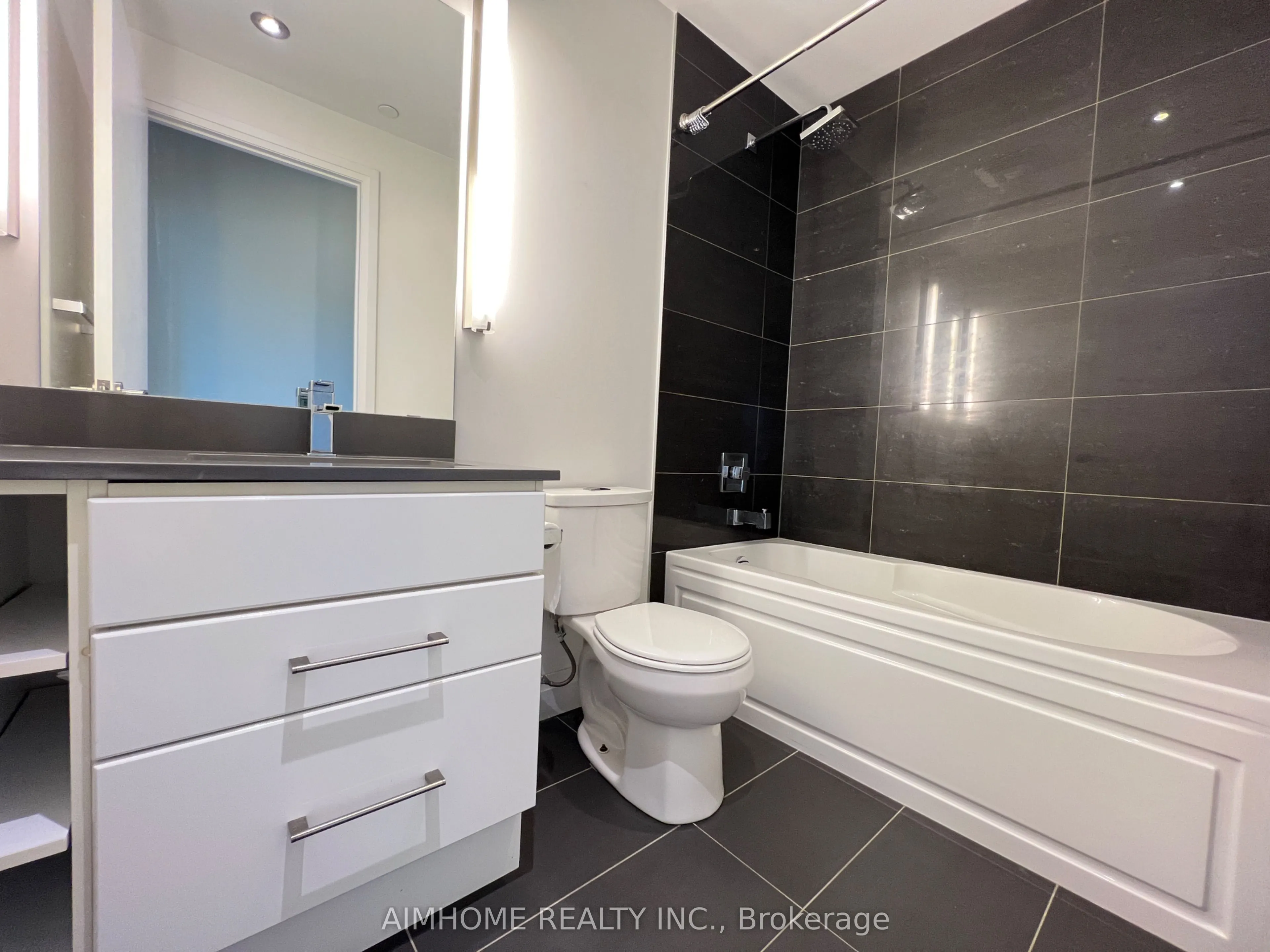 21 Clairtrell Road, #506