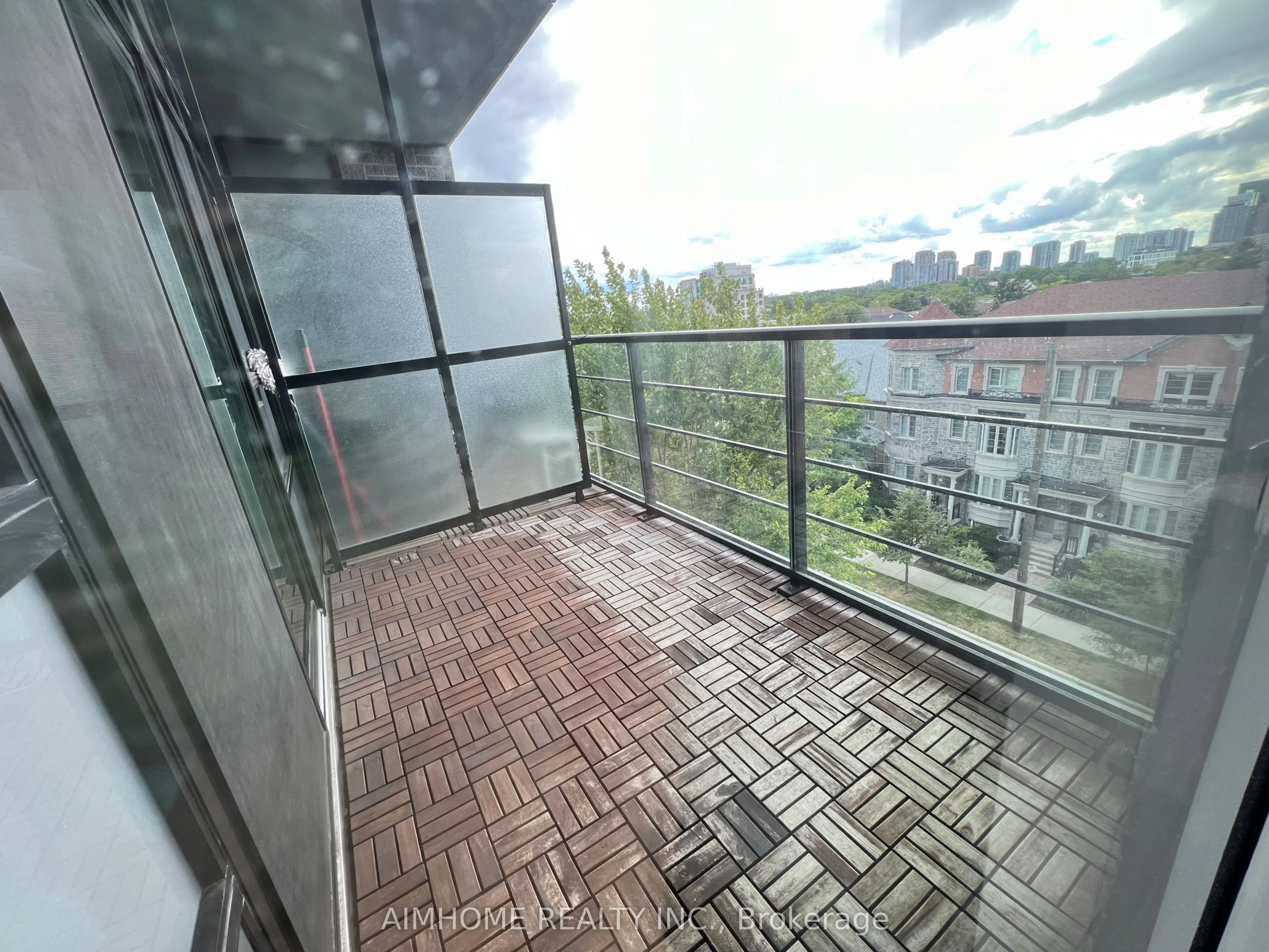 21 Clairtrell Road, #506