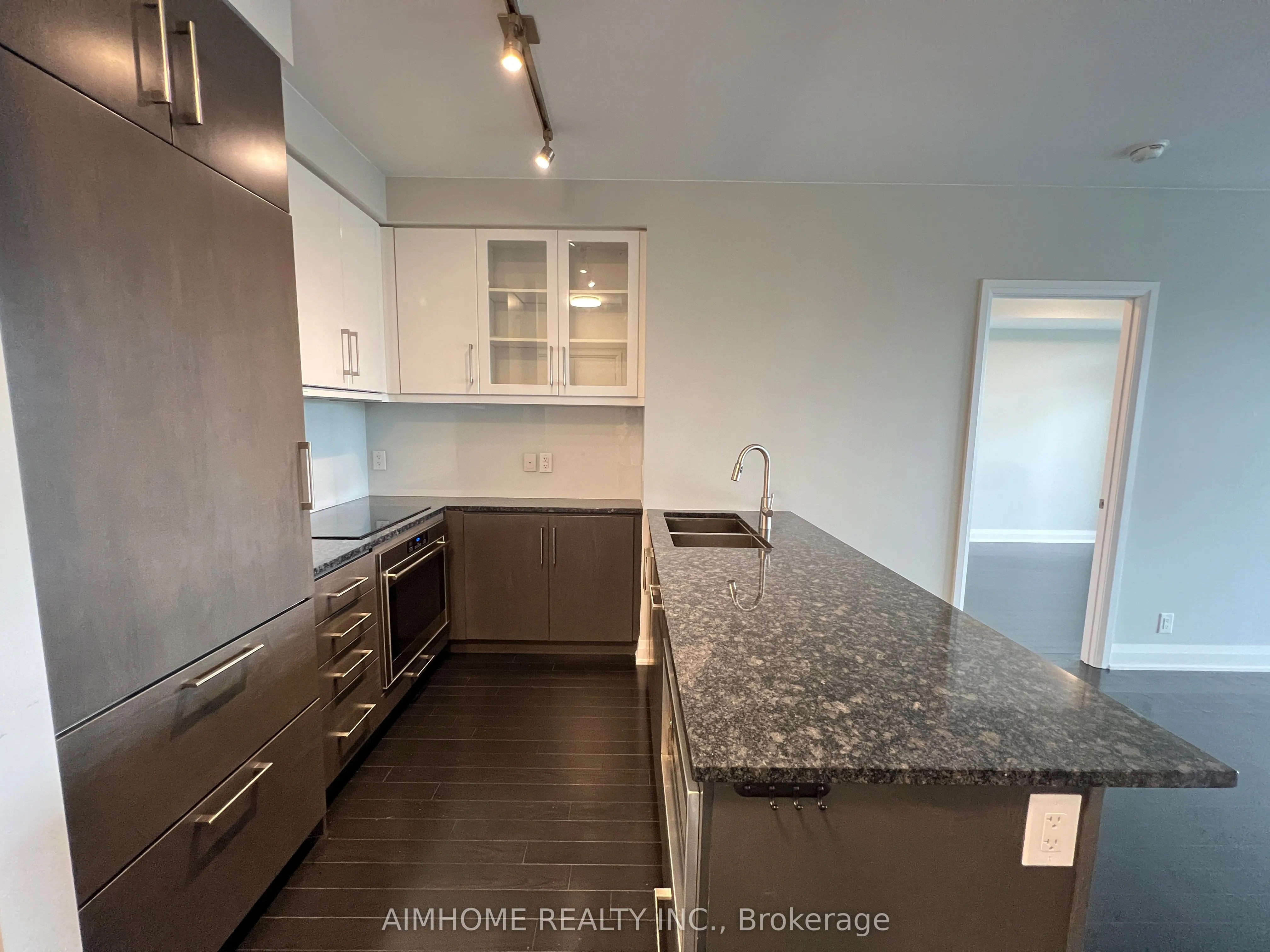 21 Clairtrell Road, #506