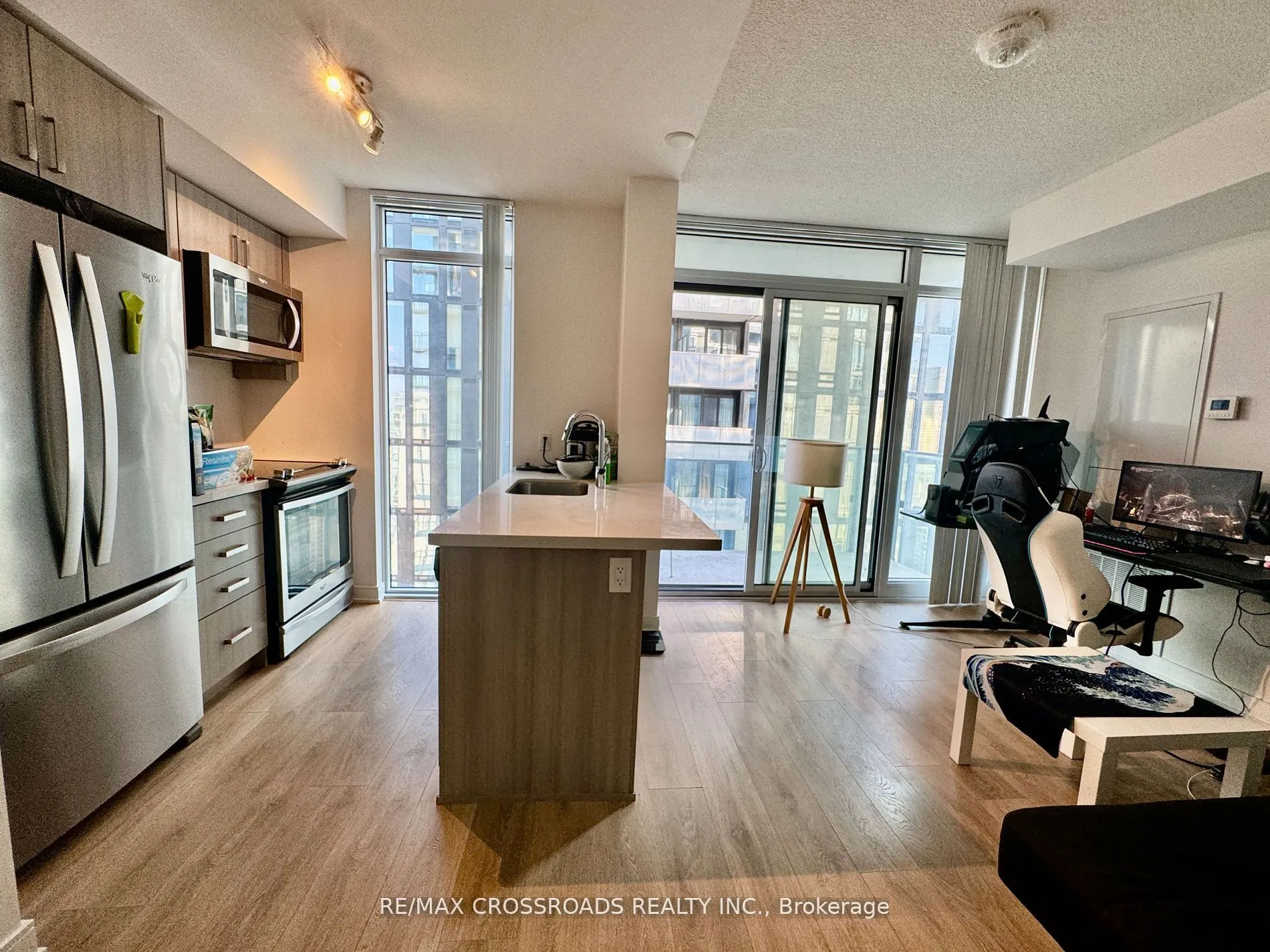50 WELLESLEY Street E, #3711