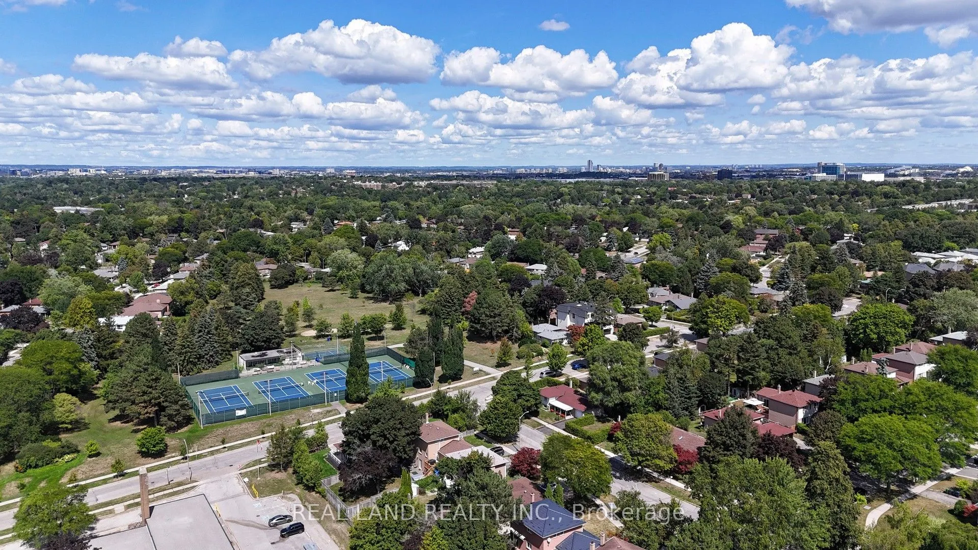 38 Cresthaven Drive