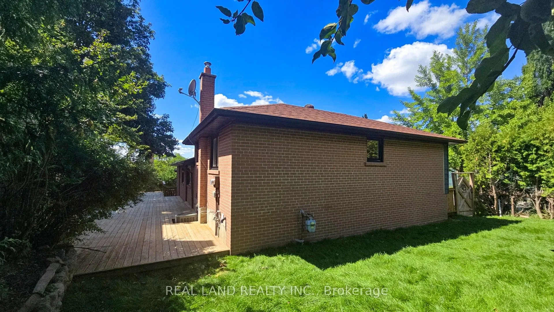 38 Cresthaven Drive