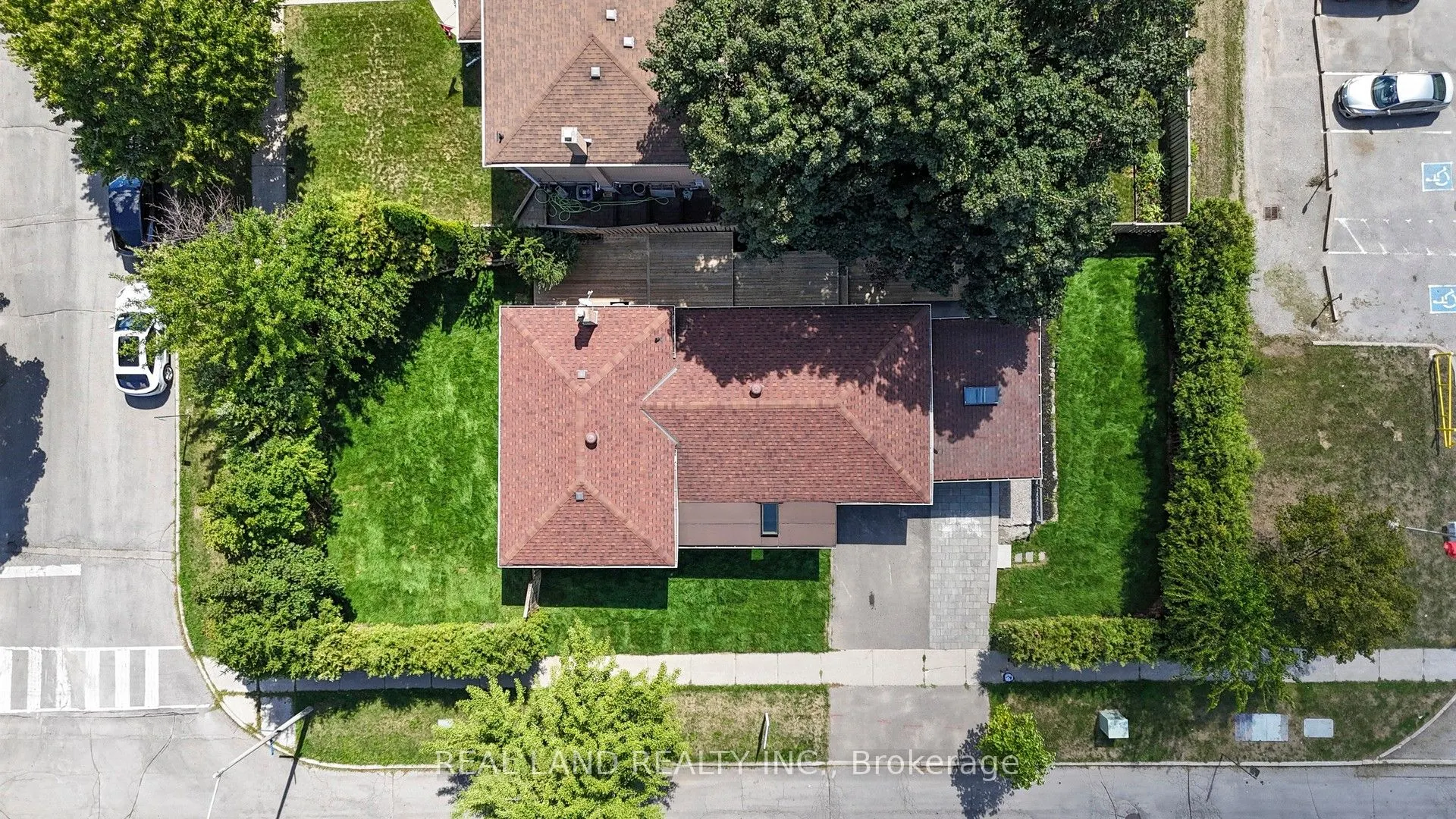 38 Cresthaven Drive