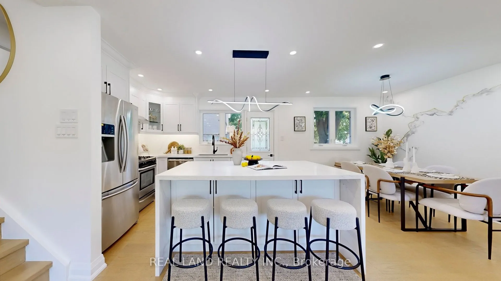 38 Cresthaven Drive