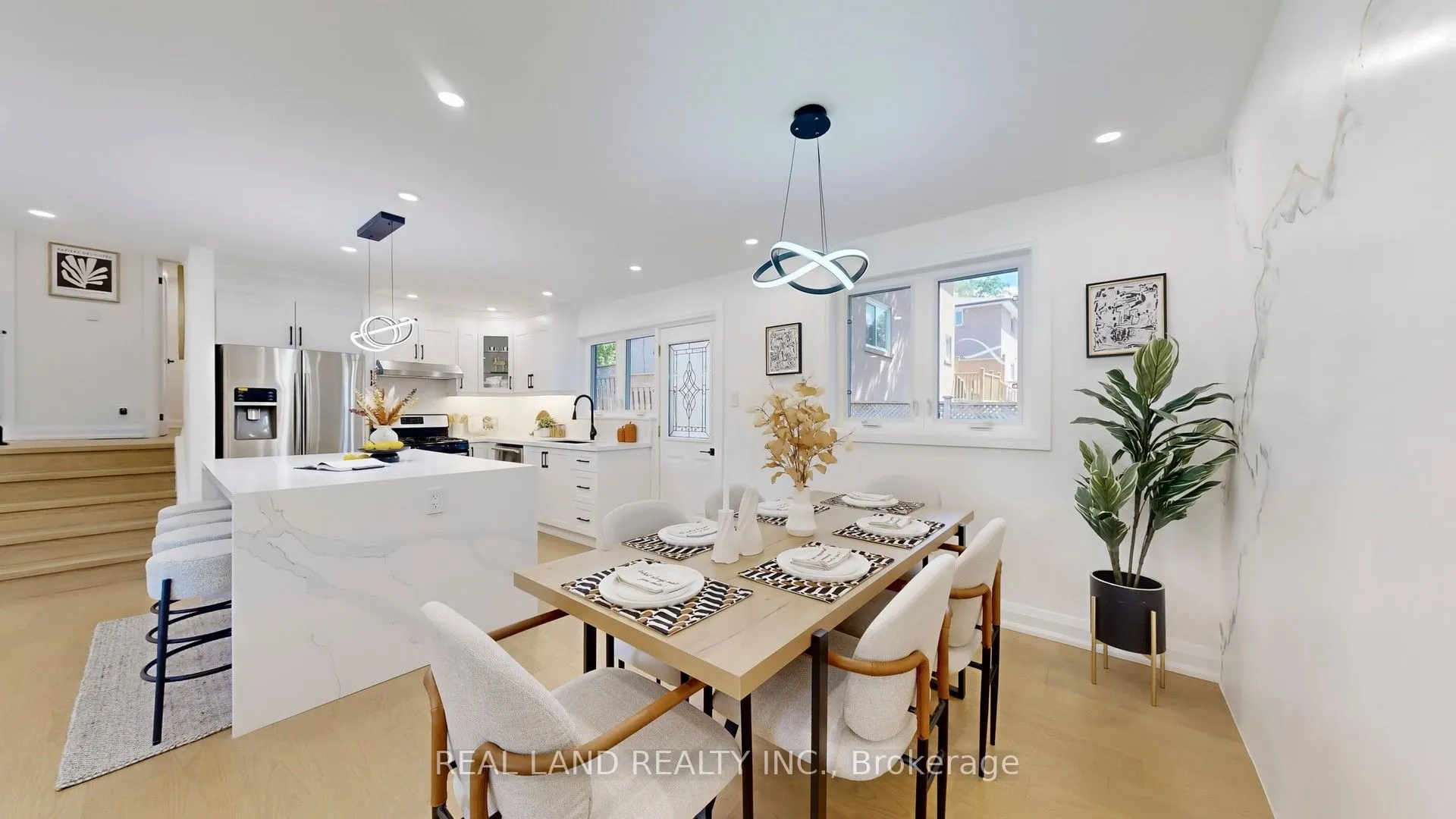 38 Cresthaven Drive