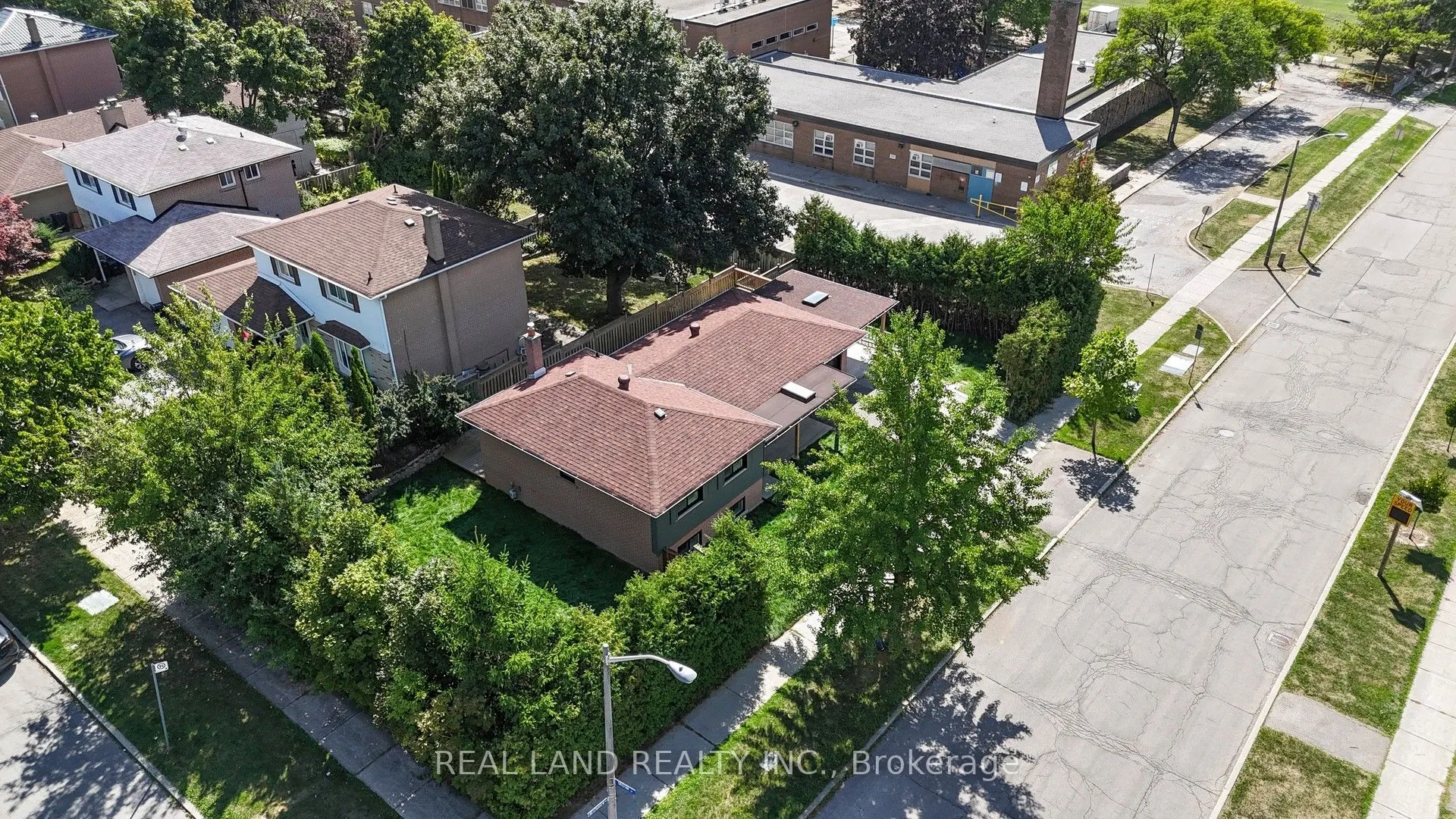 38 Cresthaven Drive