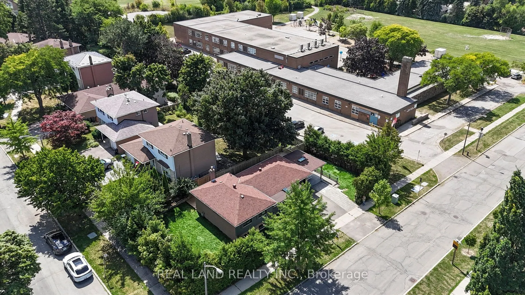 38 Cresthaven Drive