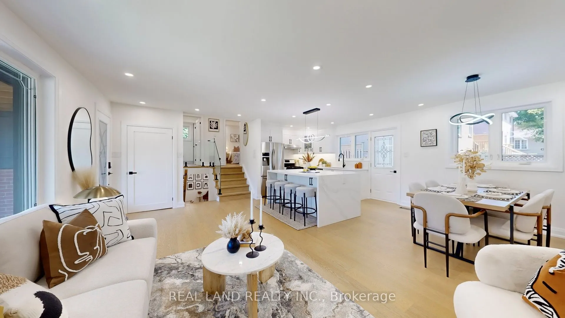 38 Cresthaven Drive