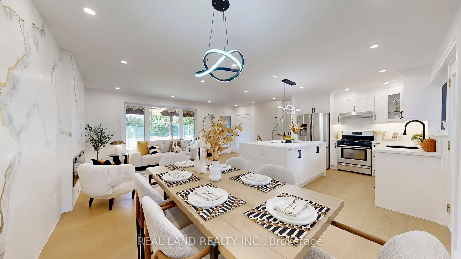 38 Cresthaven Drive