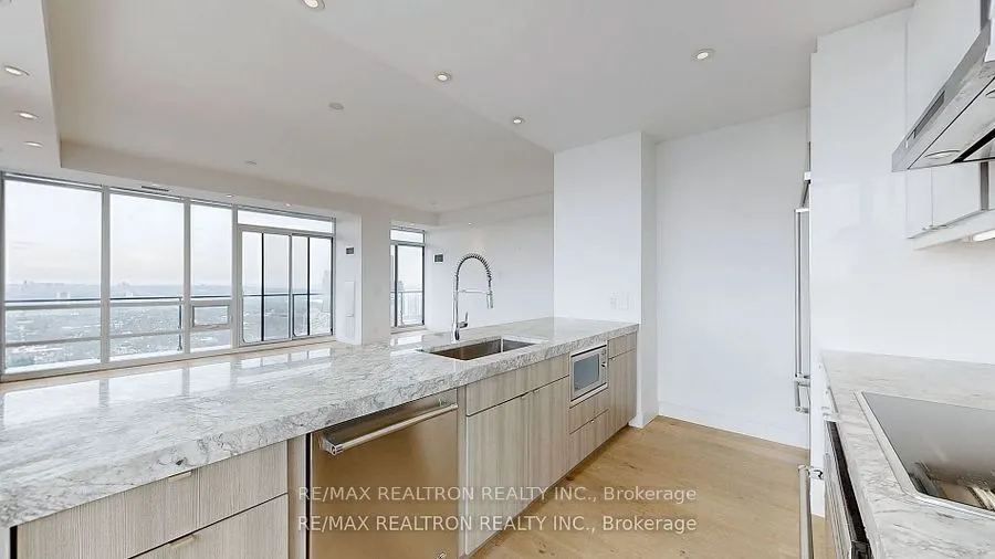 825 Church Street, #PH-202