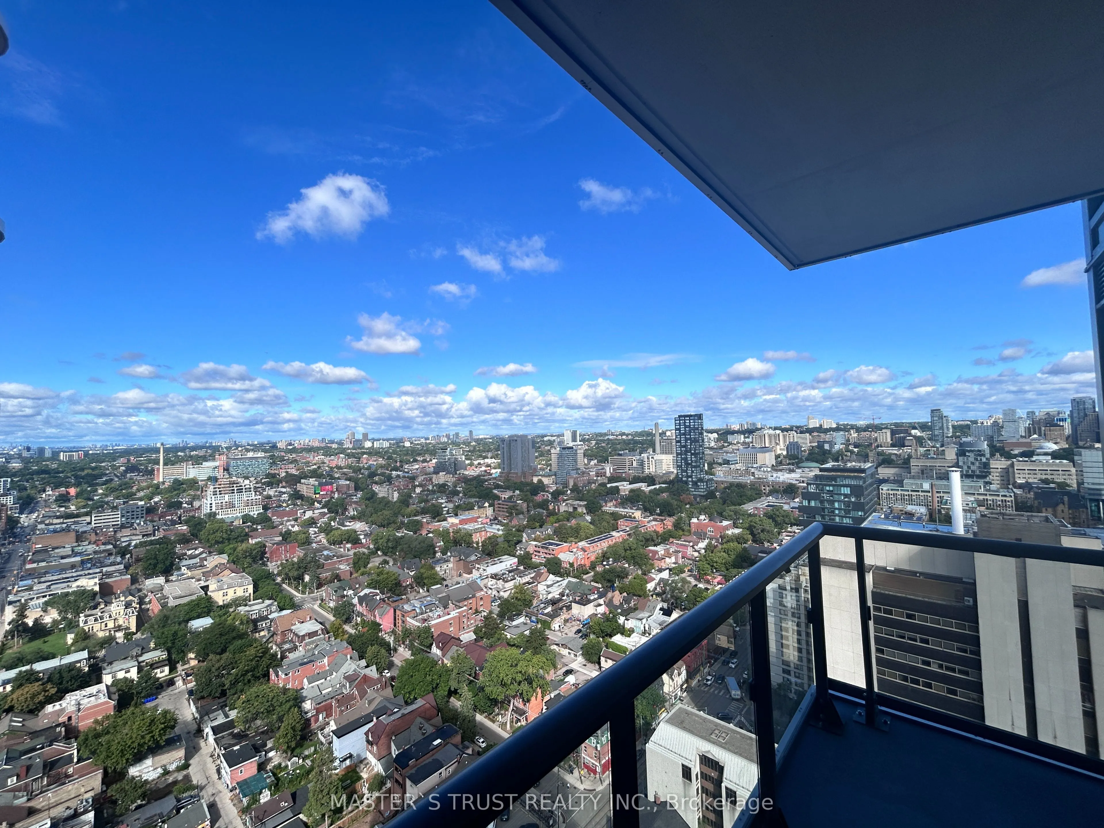280 Dundas Street W, #2902