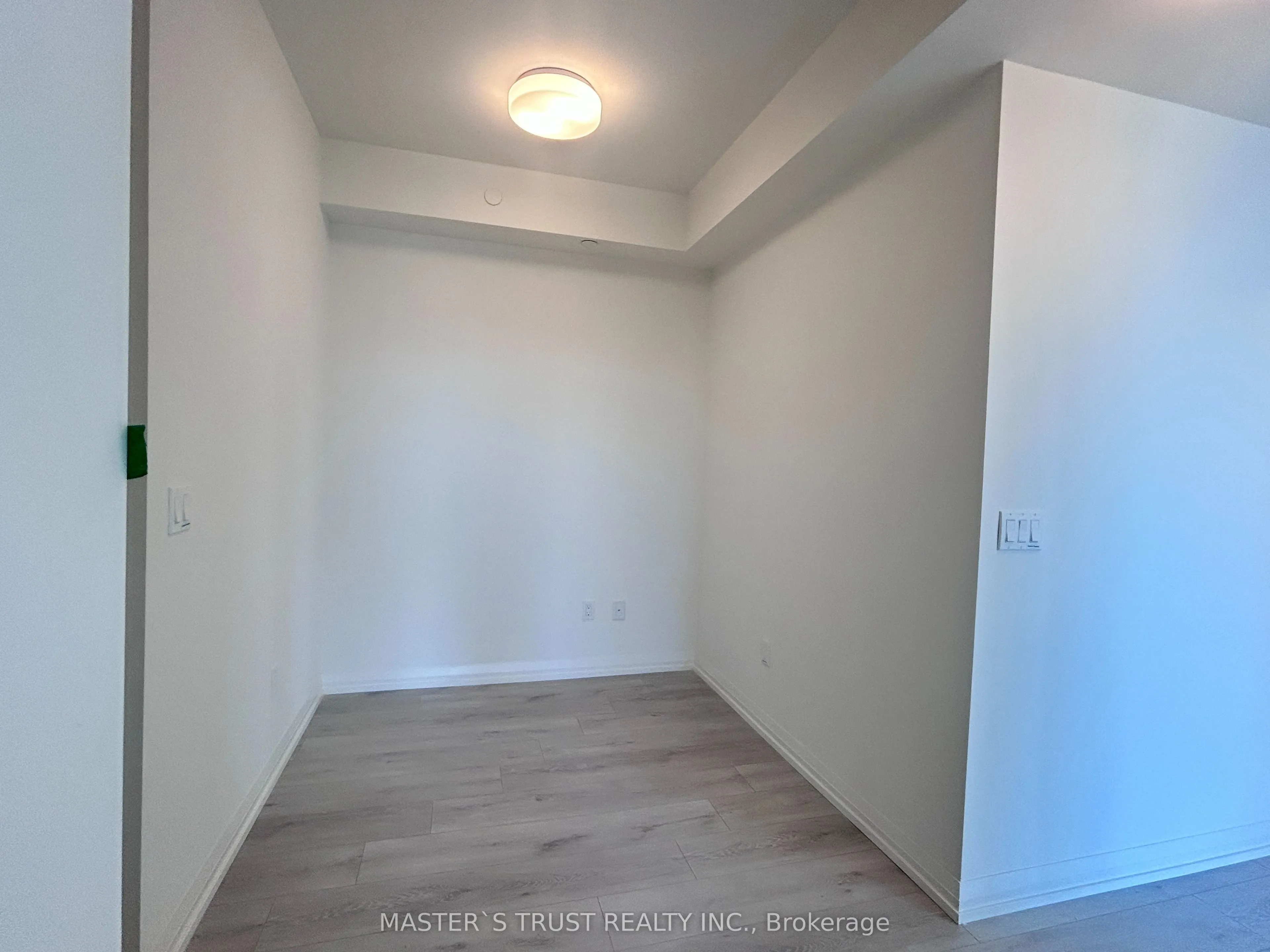 280 Dundas Street W, #2902